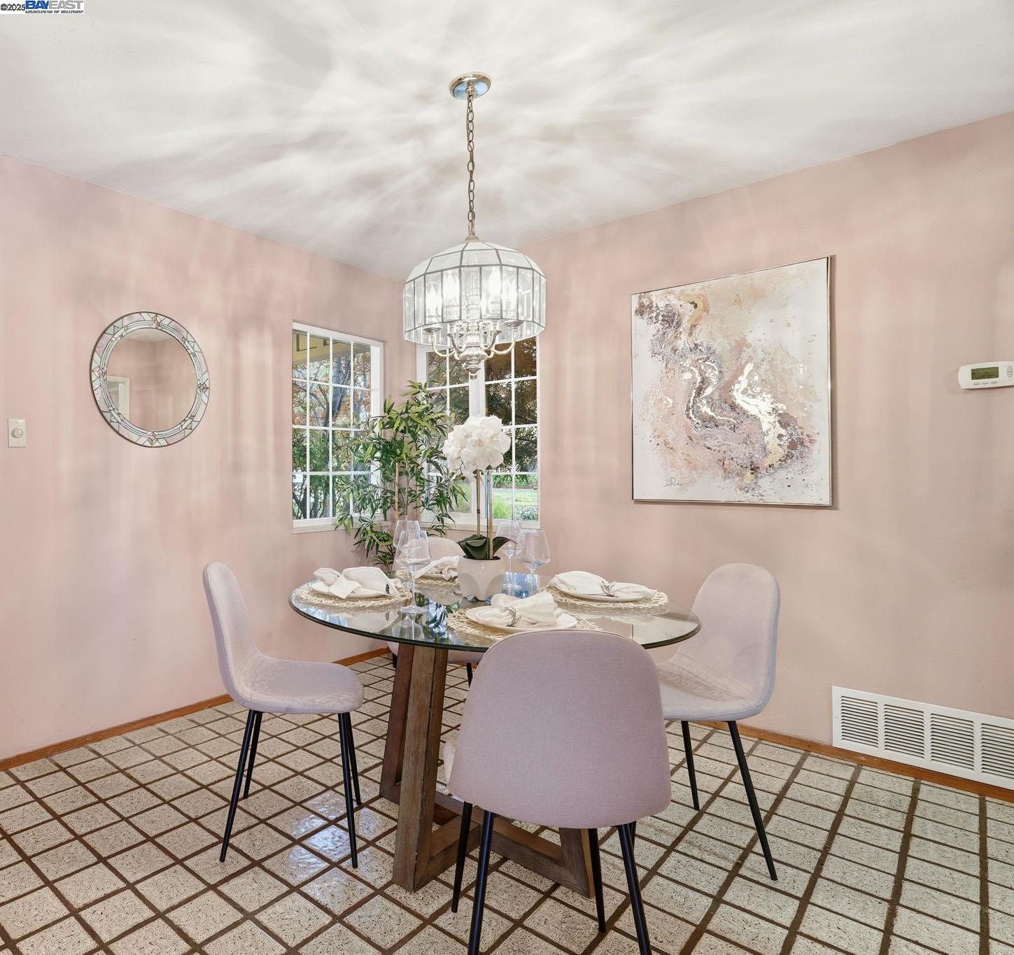 Detail Gallery Image 13 of 18 For 4765 Elmhurst Drive, San Jose,  CA 95129-2028 - 6 Beds | 3 Baths