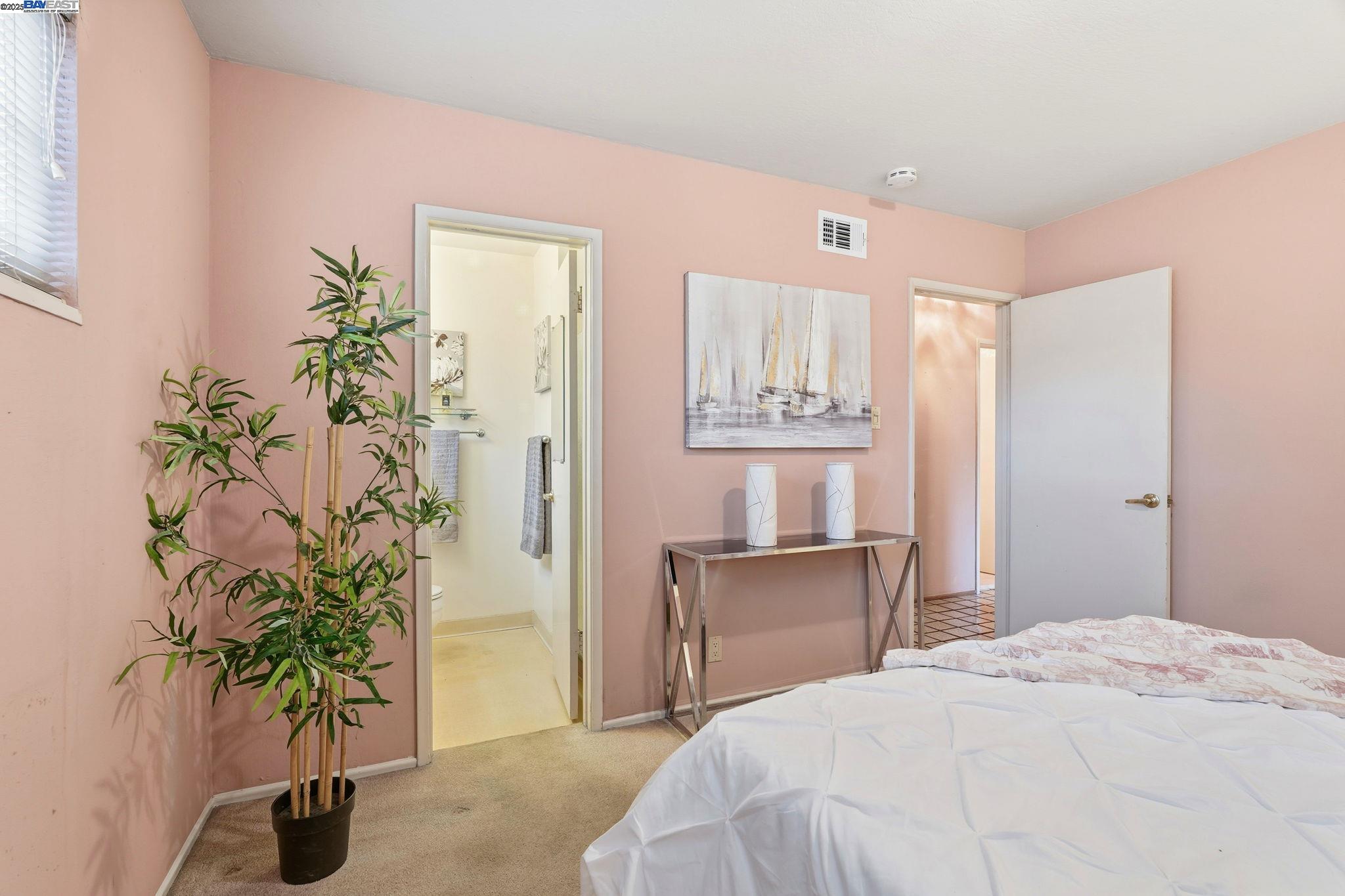 Detail Gallery Image 6 of 18 For 4765 Elmhurst Drive, San Jose,  CA 95129-2028 - 6 Beds | 3 Baths