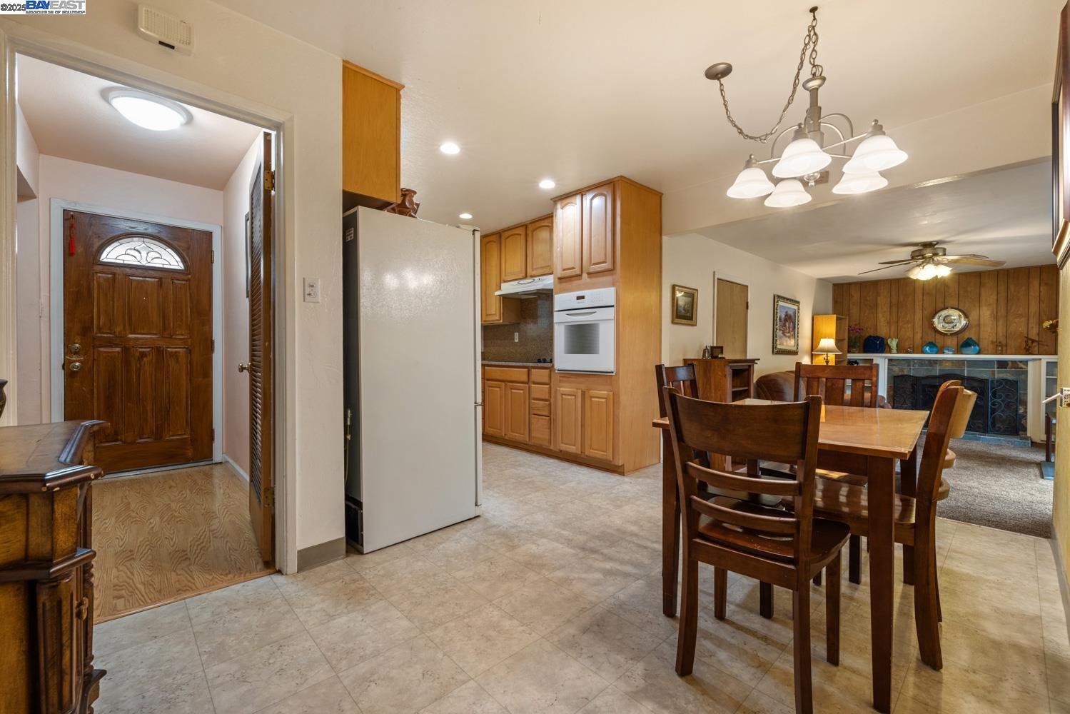 Detail Gallery Image 11 of 46 For 4412 Irvington Ave, Fremont,  CA 94538 - 3 Beds | 2 Baths