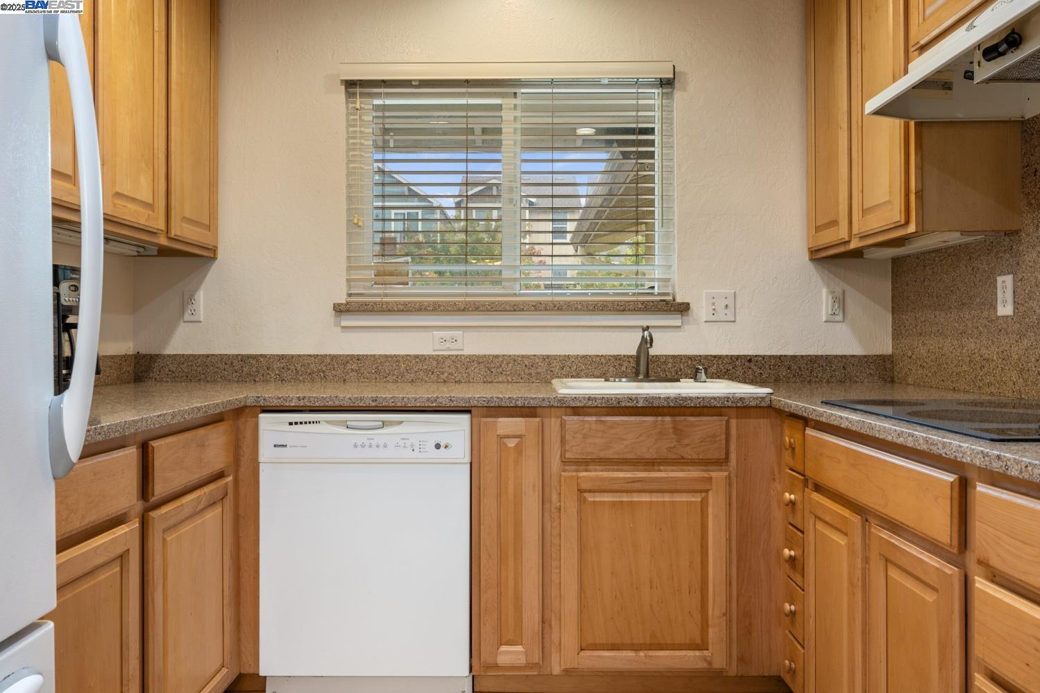 Detail Gallery Image 14 of 46 For 4412 Irvington Ave, Fremont,  CA 94538 - 3 Beds | 2 Baths