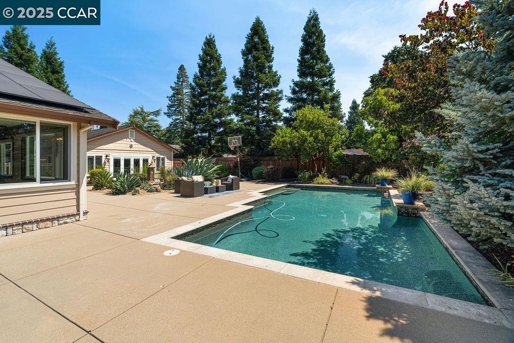 Detail Gallery Image 51 of 60 For 221 El Sobrante Dr, Danville,  CA 94526 - 4 Beds | 6 Baths