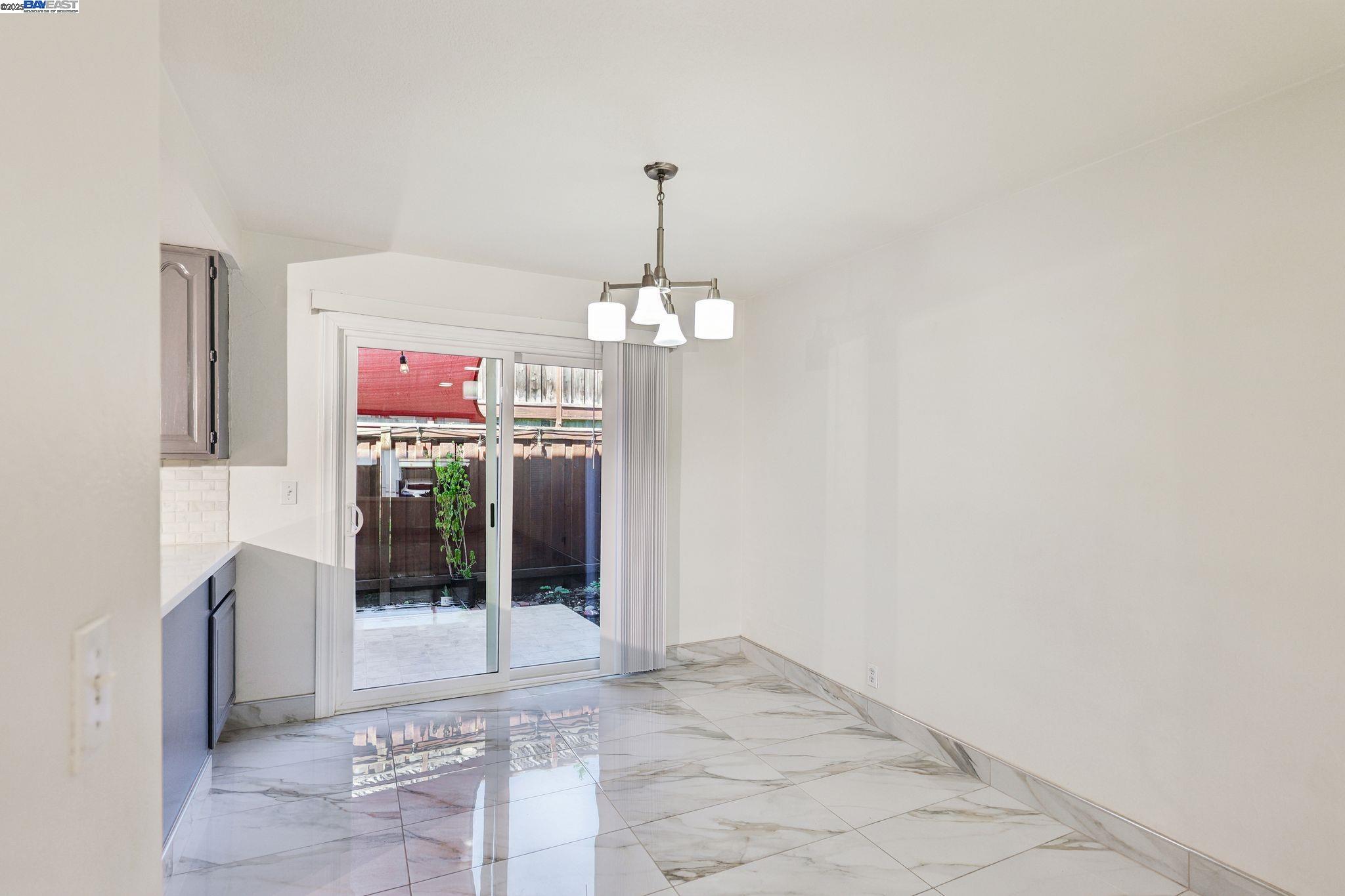 Detail Gallery Image 10 of 40 For 560 La Copita Ct, San Ramon,  CA 94583 - 3 Beds | 1/1 Baths