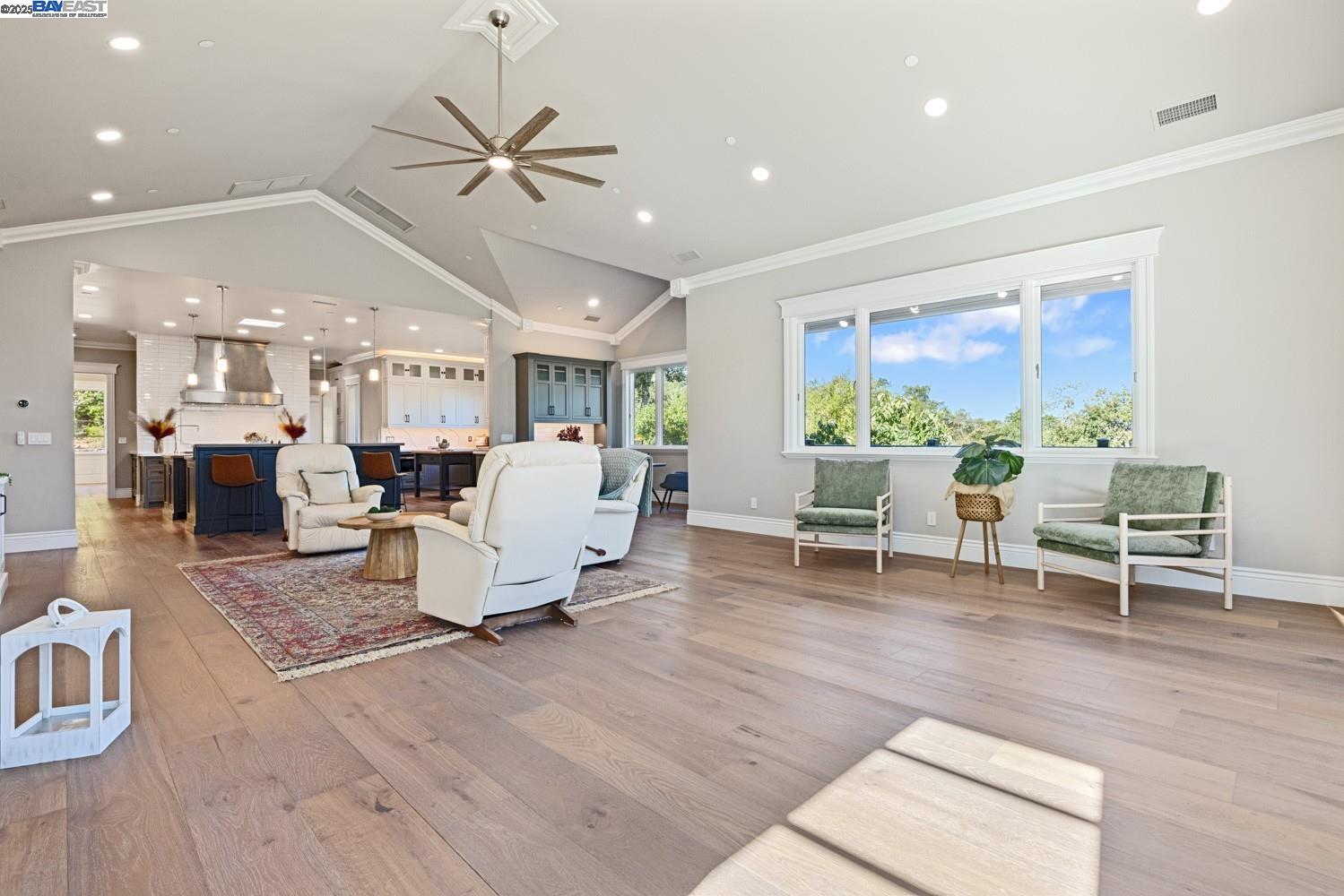 Detail Gallery Image 11 of 35 For 700 Clipper Hill, Danville,  CA 94526-2314 - 6 Beds | 6 Baths