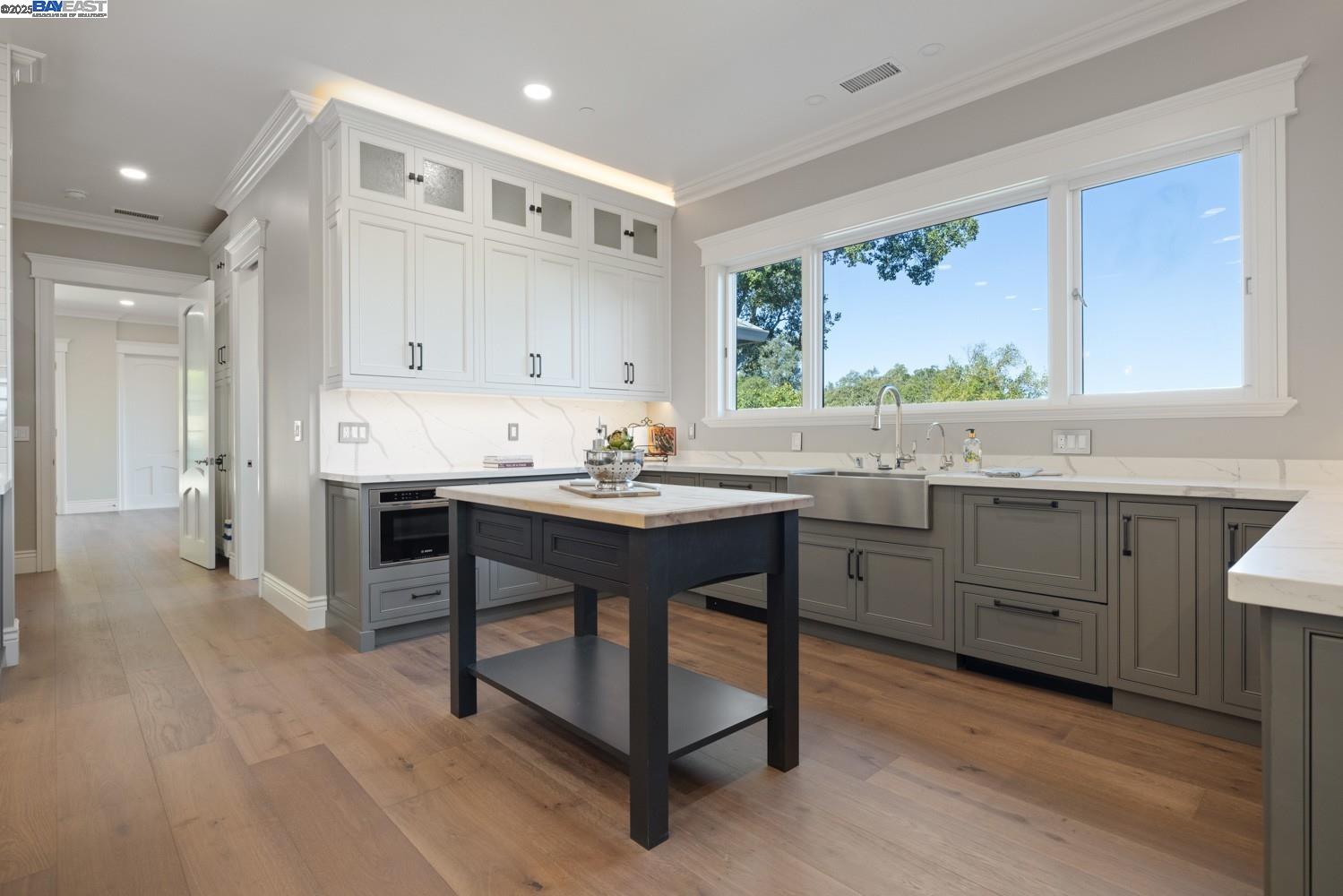 Detail Gallery Image 5 of 35 For 700 Clipper Hill, Danville,  CA 94526-2314 - 6 Beds | 6 Baths