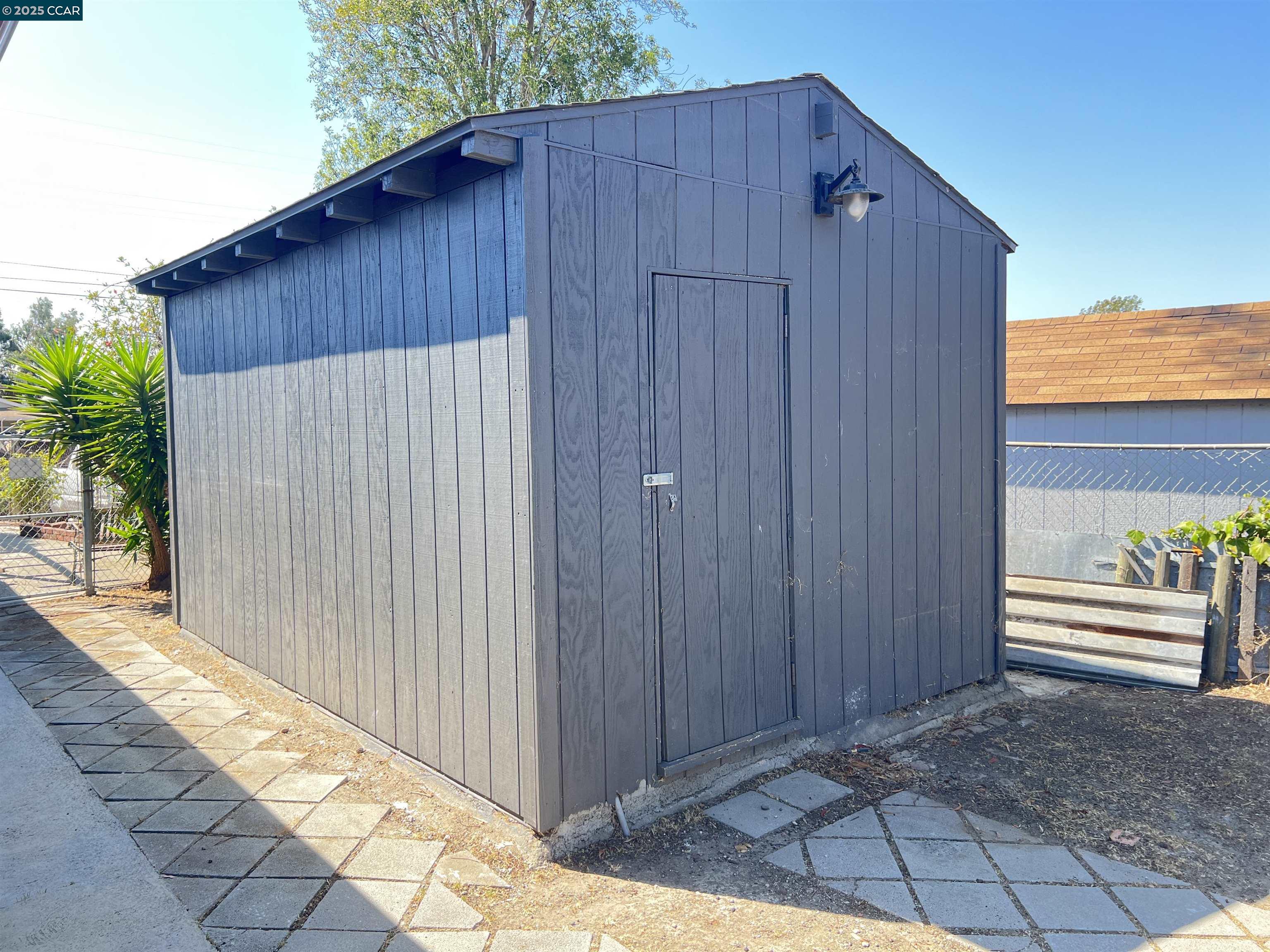 Detail Gallery Image 18 of 19 For 91 Bonnie Dr, San Pablo,  CA 94806 - 4 Beds | 2 Baths