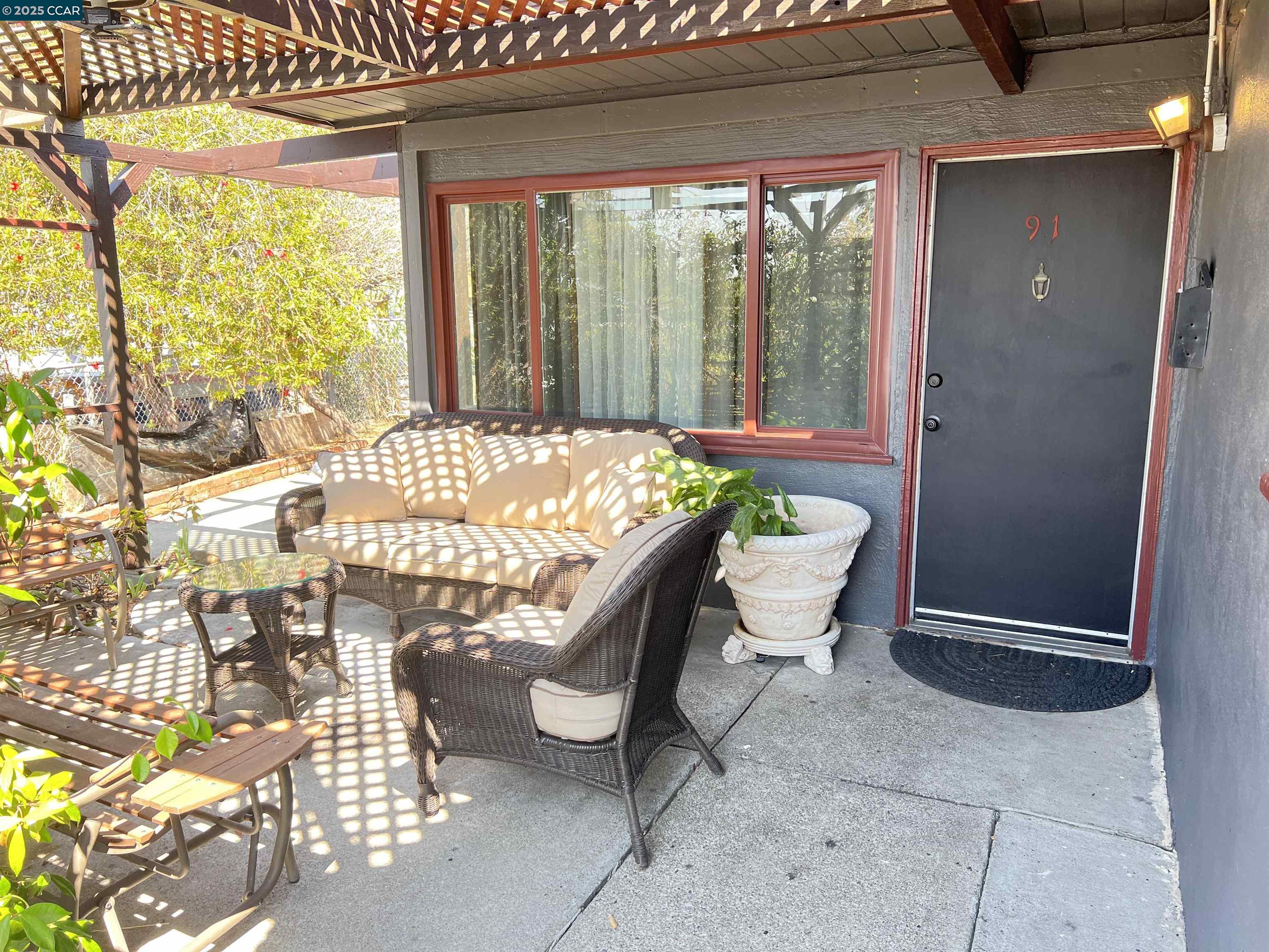 Detail Gallery Image 6 of 19 For 91 Bonnie Dr, San Pablo,  CA 94806 - 4 Beds | 2 Baths