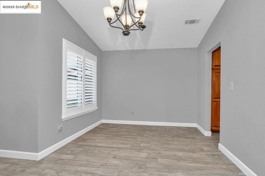 Detail Gallery Image 7 of 26 For 4234 Sequoia Dr., Oakley,  CA 94561 - 3 Beds | 2 Baths