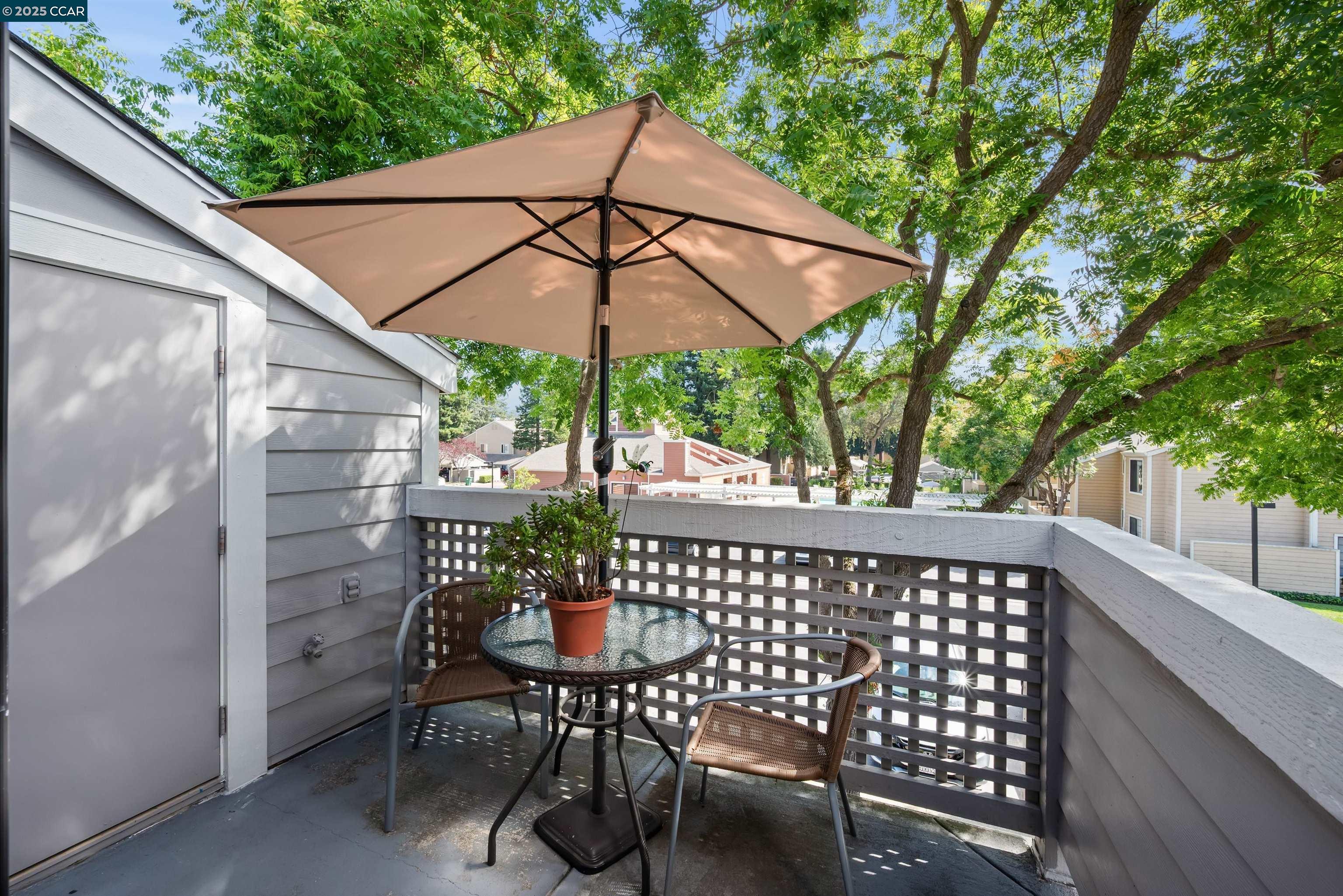 Detail Gallery Image 11 of 36 For 332 Eastridge Dr, San Ramon,  CA 94582 - 2 Beds | 2 Baths