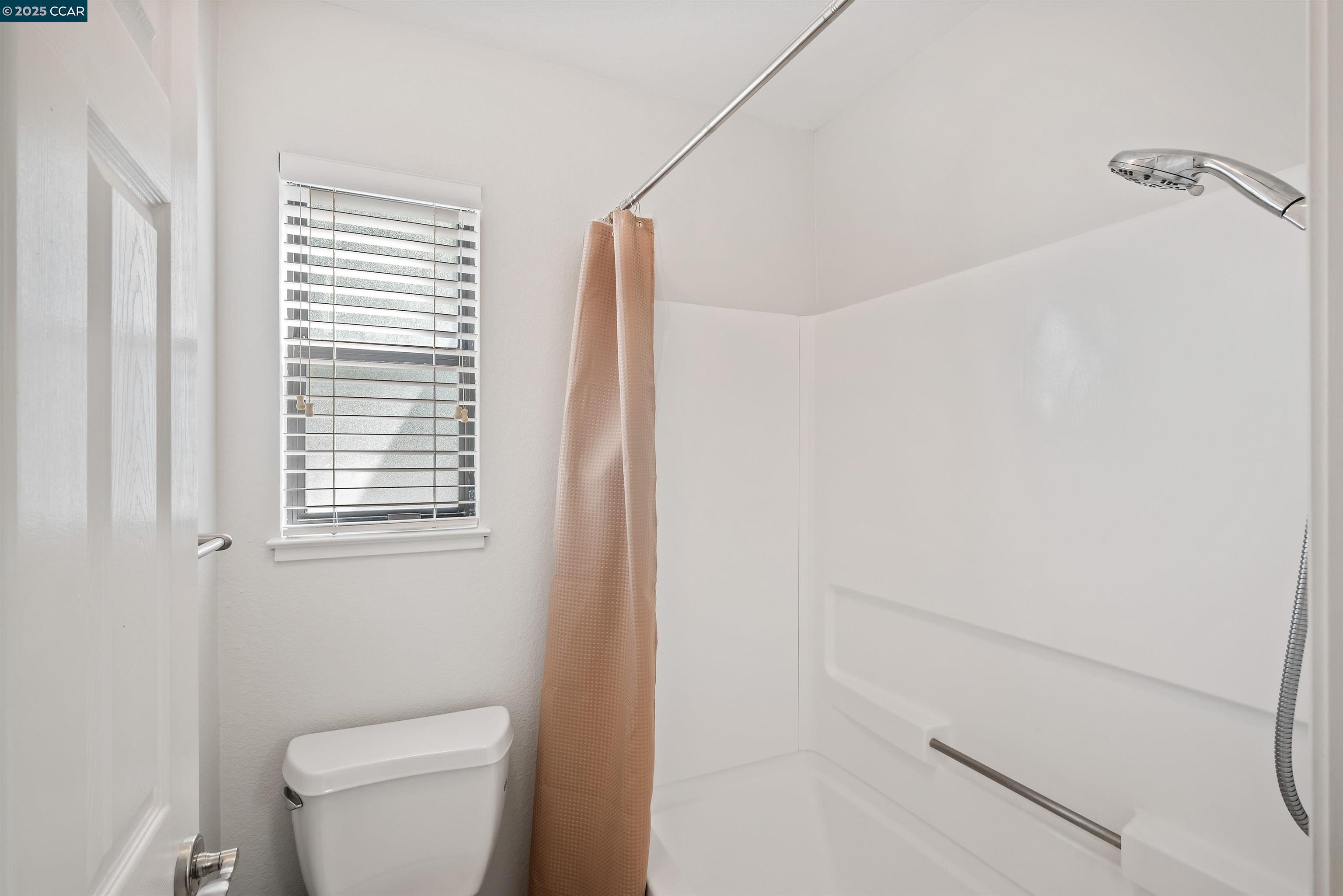 Detail Gallery Image 22 of 36 For 332 Eastridge Dr, San Ramon,  CA 94582 - 2 Beds | 2 Baths