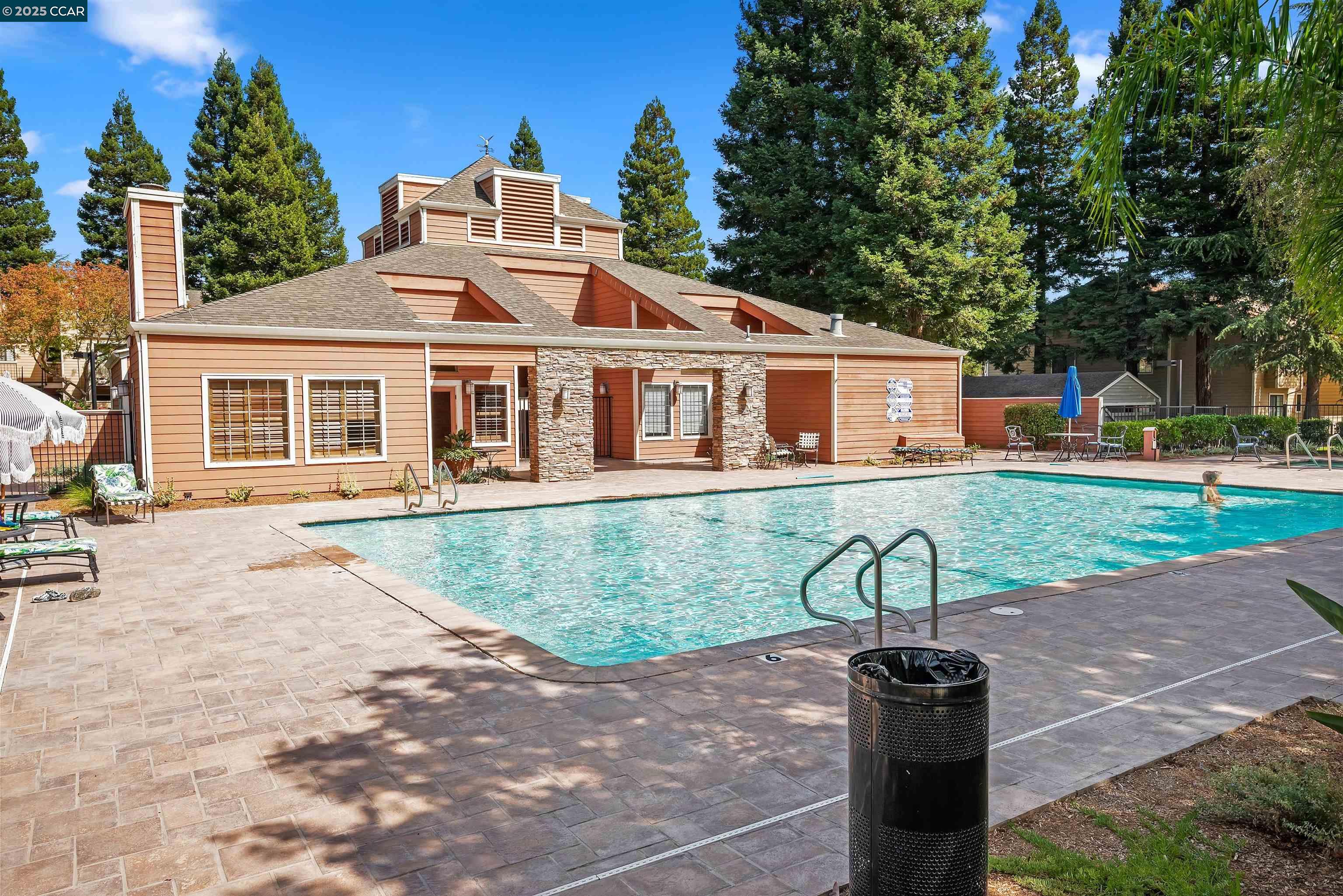 Detail Gallery Image 28 of 36 For 332 Eastridge Dr, San Ramon,  CA 94582 - 2 Beds | 2 Baths