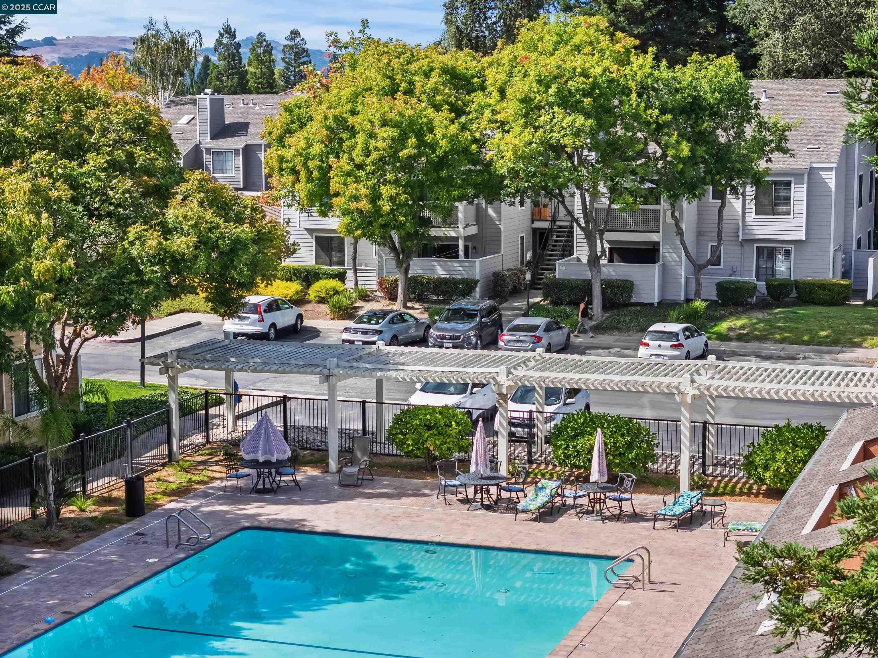 Detail Gallery Image 33 of 36 For 332 Eastridge Dr, San Ramon,  CA 94582 - 2 Beds | 2 Baths