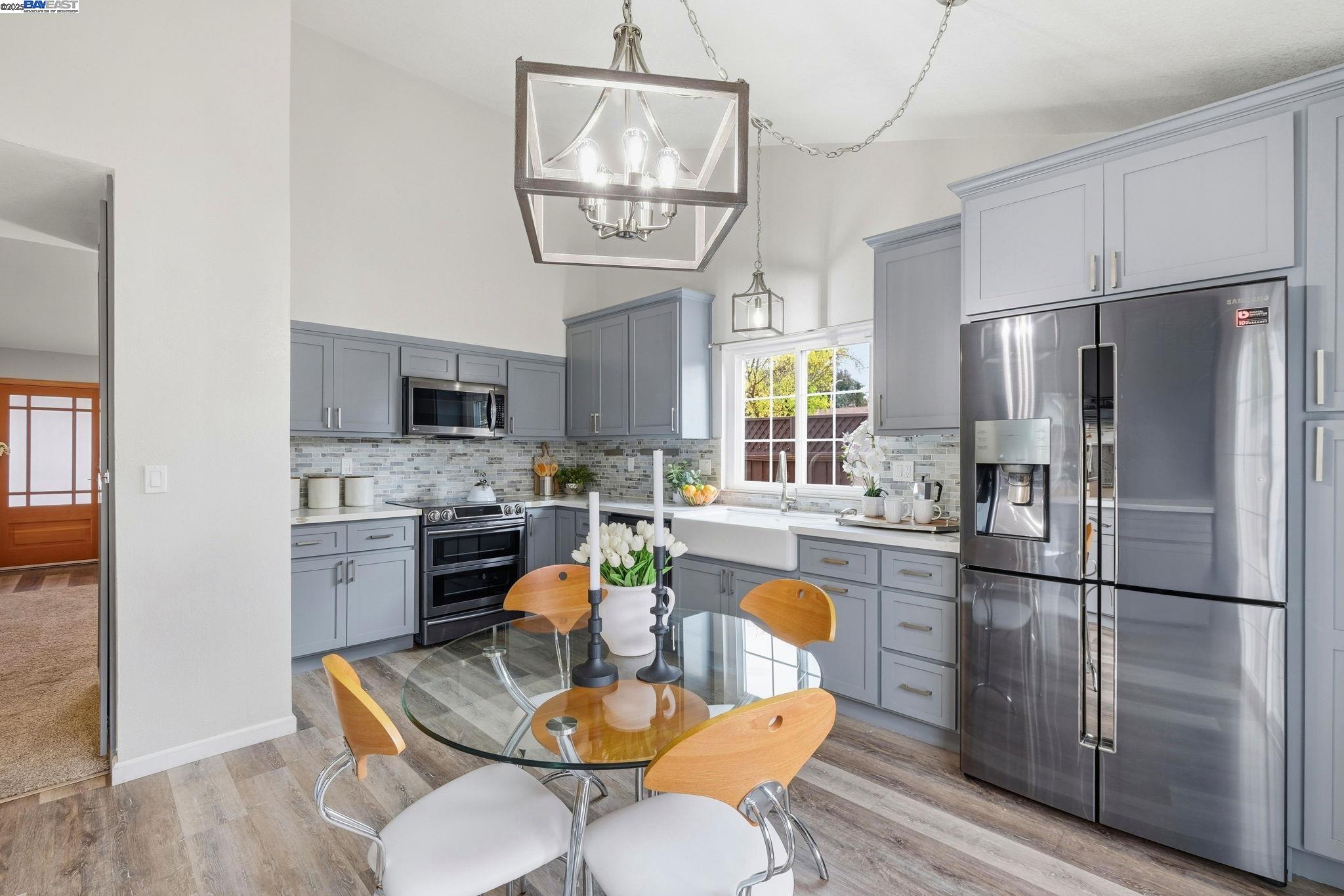 Detail Gallery Image 12 of 35 For 34319 Chester Ct, Fremont,  CA 94555 - 3 Beds | 2 Baths