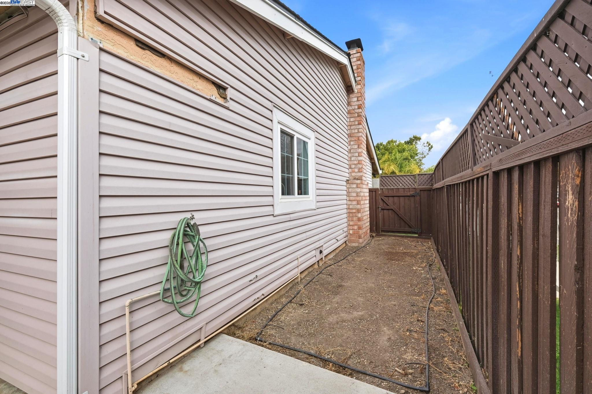 Detail Gallery Image 23 of 35 For 34319 Chester Ct, Fremont,  CA 94555 - 3 Beds | 2 Baths