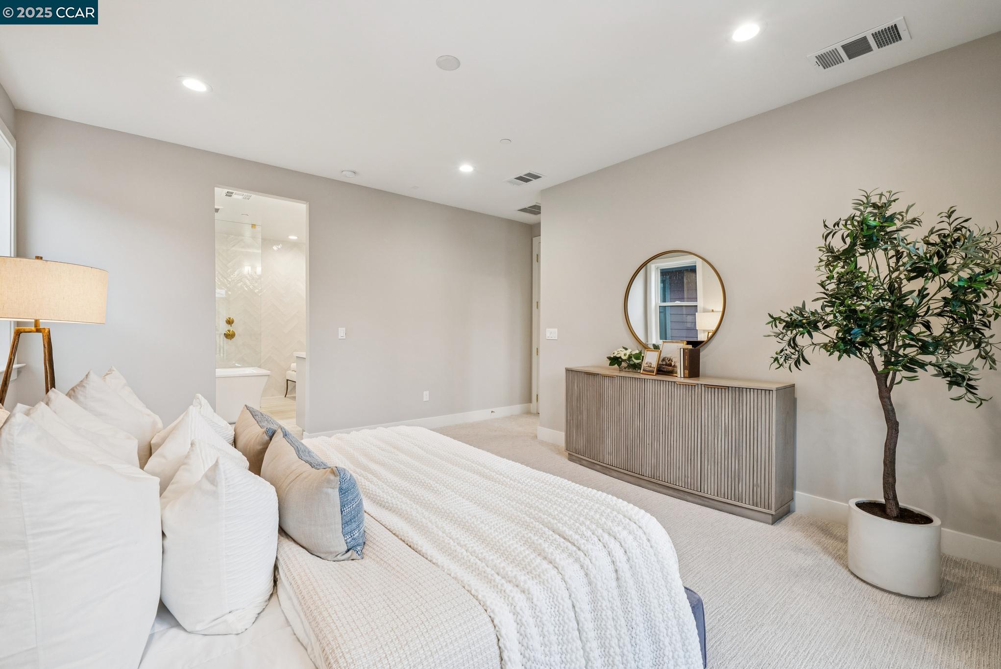 Detail Gallery Image 22 of 41 For 259 Haleena Place, Walnut Creek,  CA 94596 - 4 Beds | 3/1 Baths