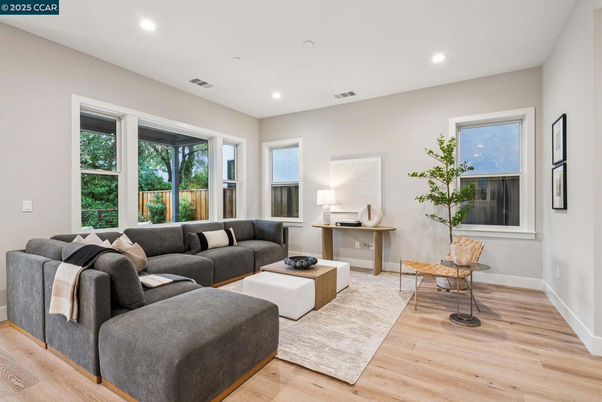 Detail Gallery Image 7 of 41 For 259 Haleena Place, Walnut Creek,  CA 94596 - 4 Beds | 3/1 Baths