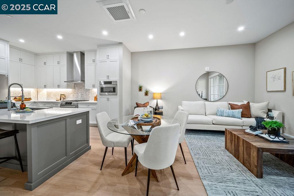 Detail Gallery Image 3 of 23 For 600 Hartz Ave #201,  Danville,  CA 94526 - 2 Beds | 2 Baths