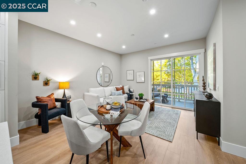 Detail Gallery Image 5 of 23 For 600 Hartz Ave #201,  Danville,  CA 94526 - 2 Beds | 2 Baths