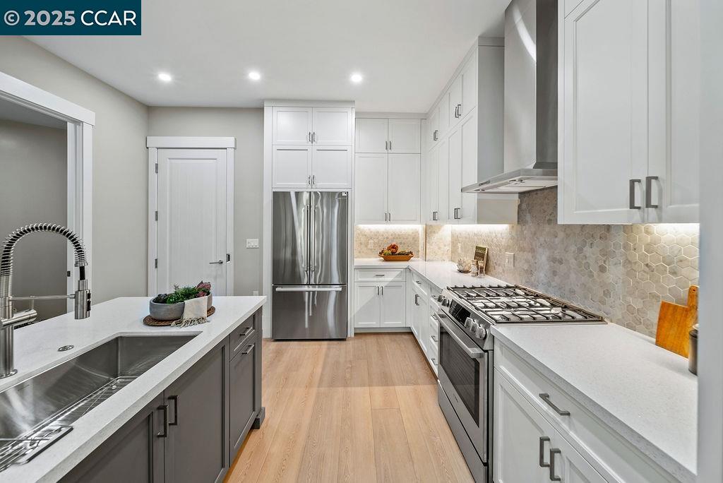 Detail Gallery Image 10 of 23 For 600 Hartz Ave #201,  Danville,  CA 94526 - 2 Beds | 2 Baths