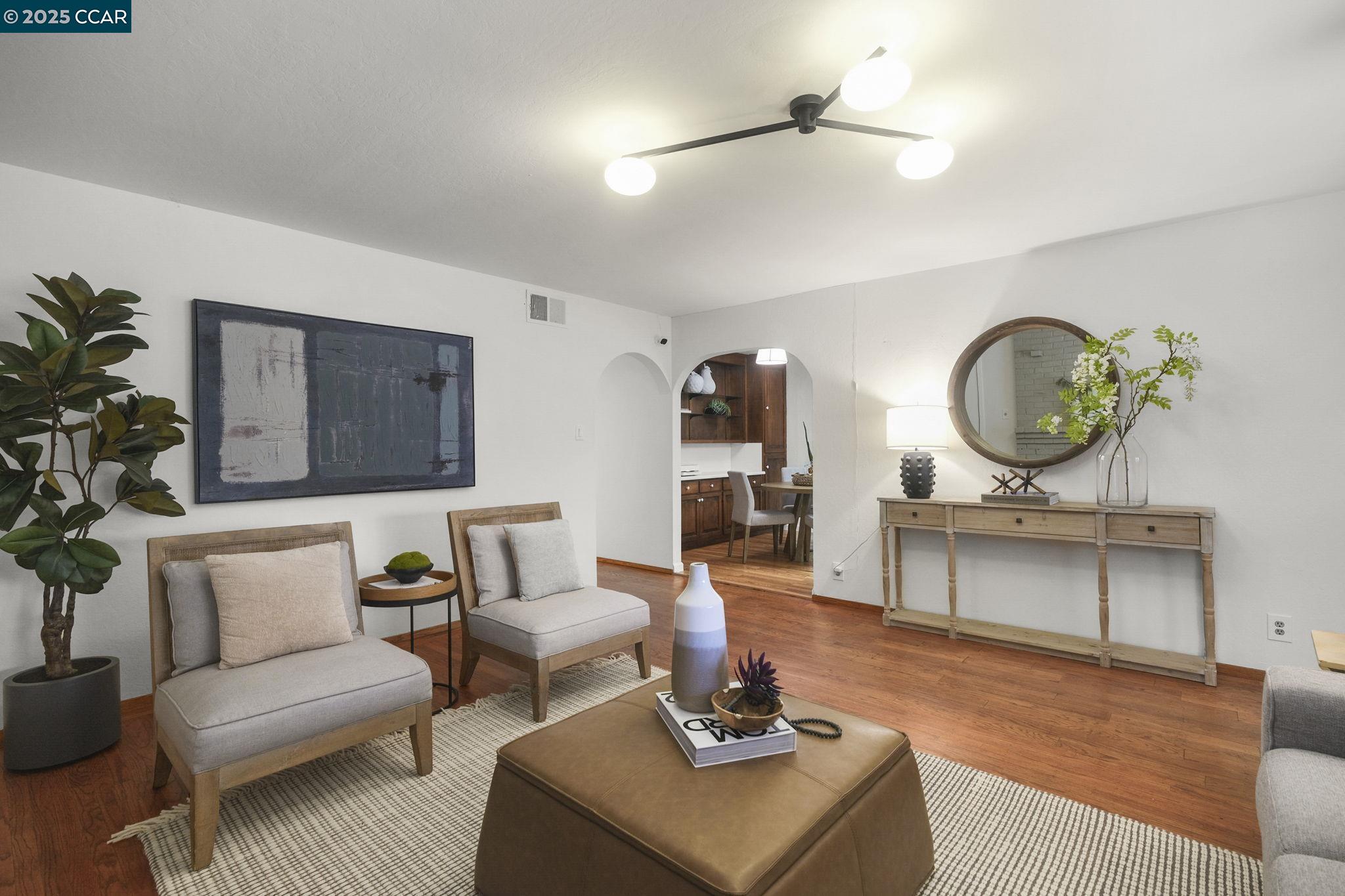 Detail Gallery Image 5 of 23 For 1867 Toyon Dr, Concord,  CA 94520 - 3 Beds | 2 Baths