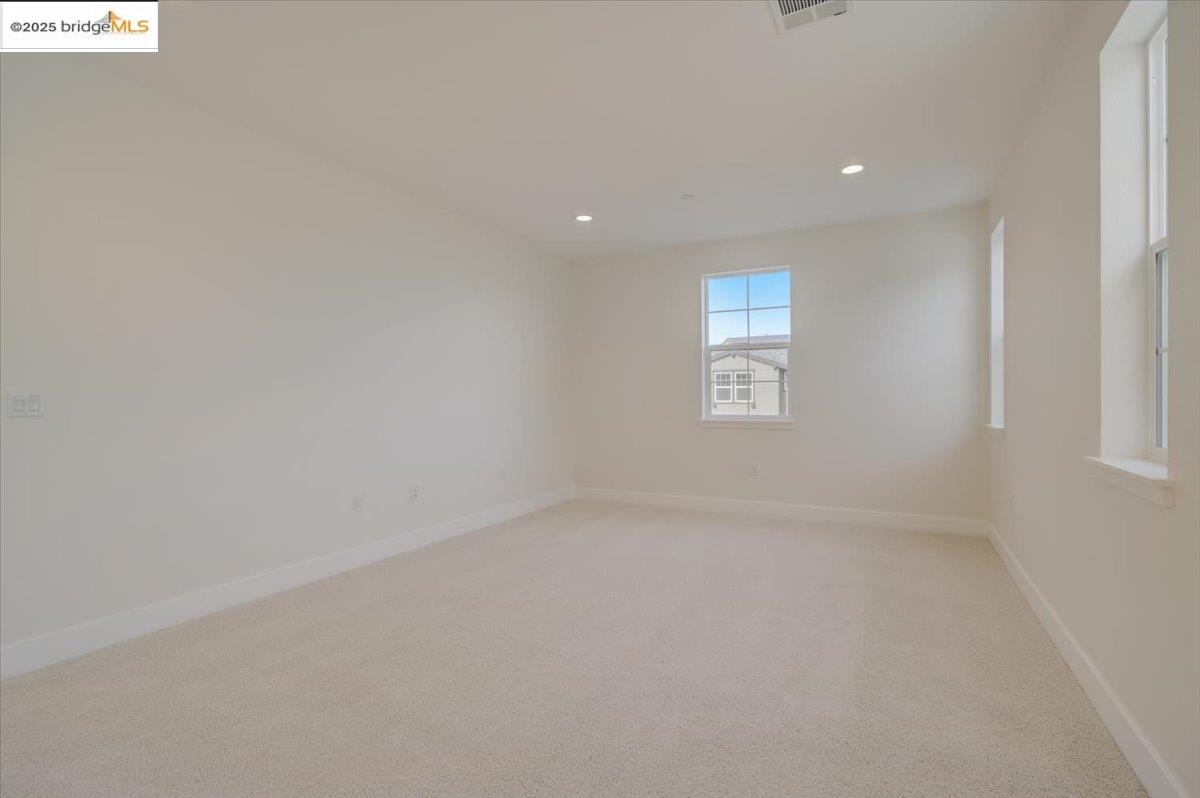 Detail Gallery Image 25 of 57 For 104 Laurel Oak Dr, Pleasant Hill,  CA 94523 - 4 Beds | 3 Baths