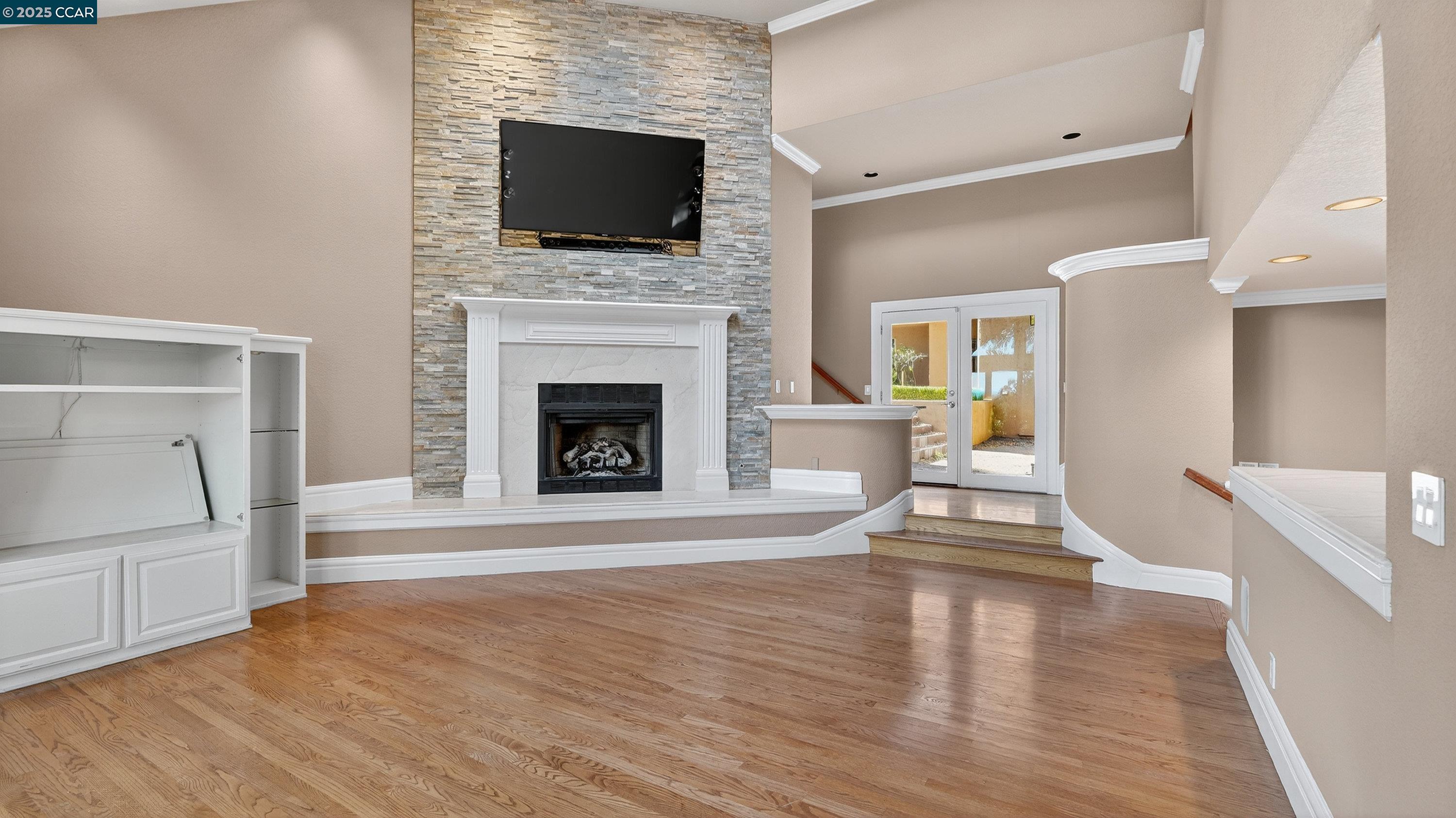 Detail Gallery Image 11 of 45 For 311 Santa Rosa Dr, Los Gatos,  CA 95032 - 5 Beds | 3/1 Baths