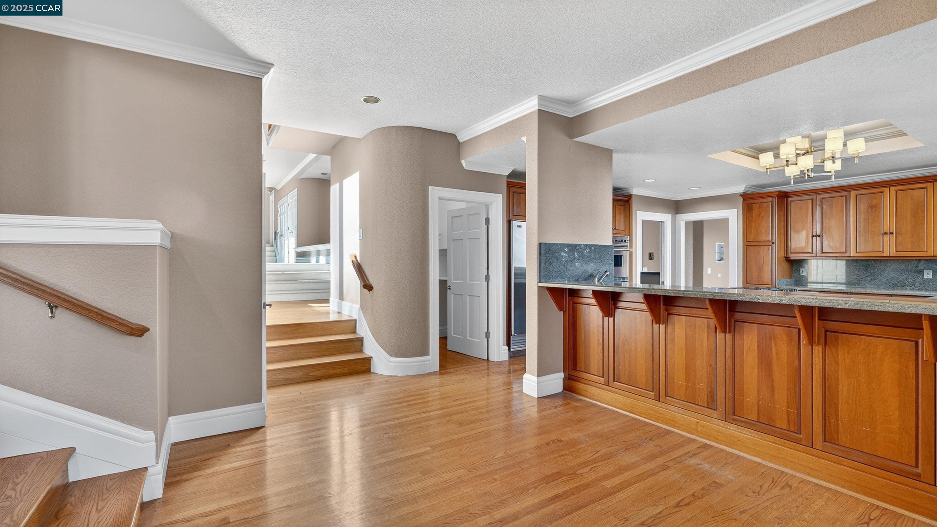 Detail Gallery Image 13 of 45 For 311 Santa Rosa Dr, Los Gatos,  CA 95032 - 5 Beds | 3/1 Baths