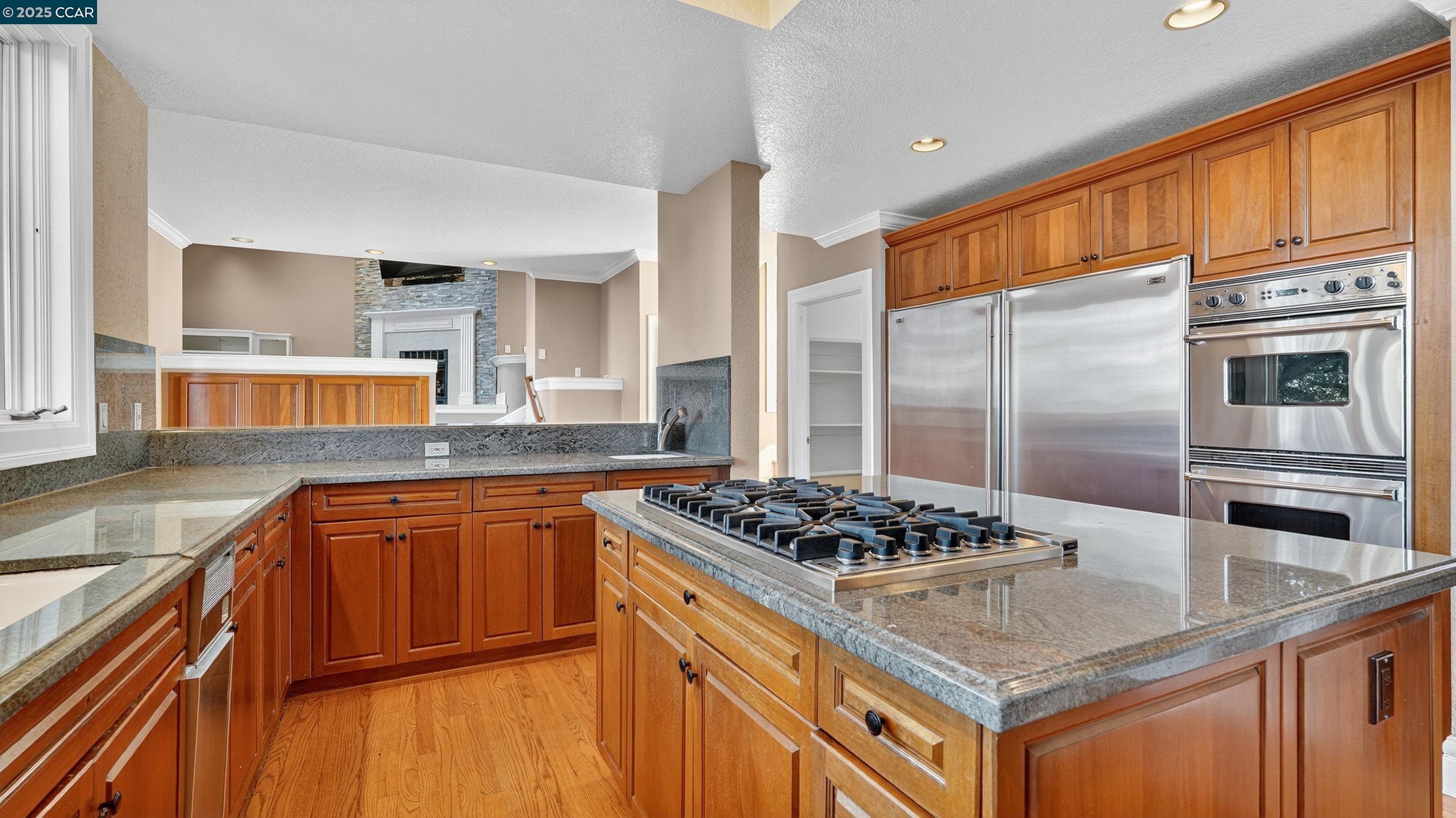 Detail Gallery Image 16 of 45 For 311 Santa Rosa Dr, Los Gatos,  CA 95032 - 5 Beds | 3/1 Baths