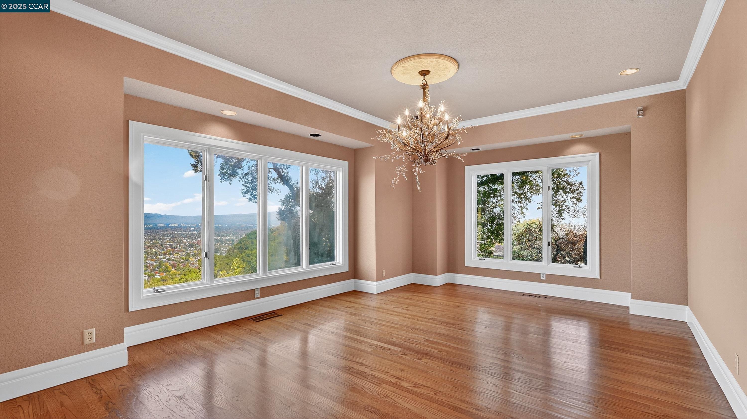 Detail Gallery Image 20 of 45 For 311 Santa Rosa Dr, Los Gatos,  CA 95032 - 5 Beds | 3/1 Baths