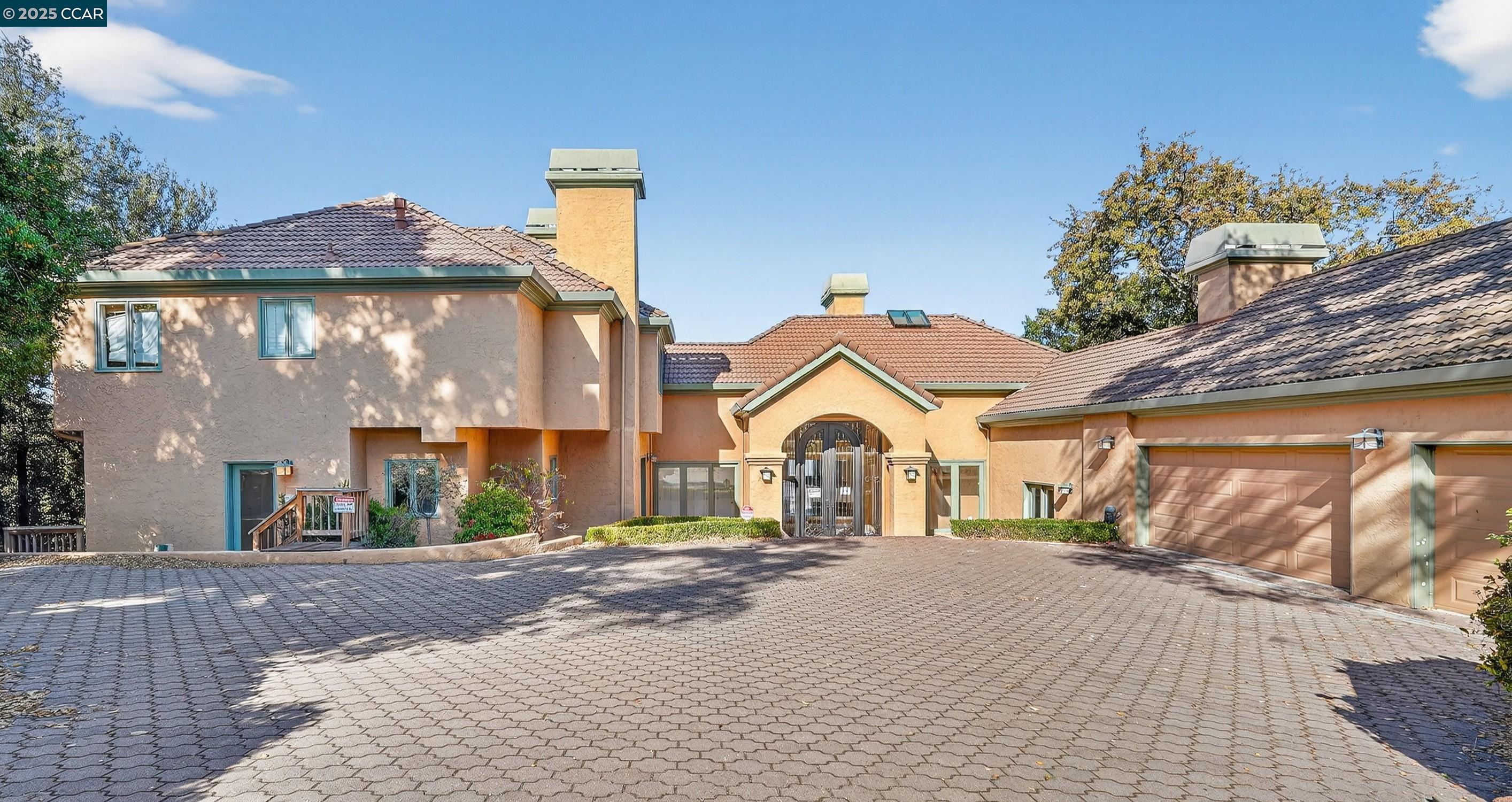 Detail Gallery Image 3 of 45 For 311 Santa Rosa Dr, Los Gatos,  CA 95032 - 5 Beds | 3/1 Baths