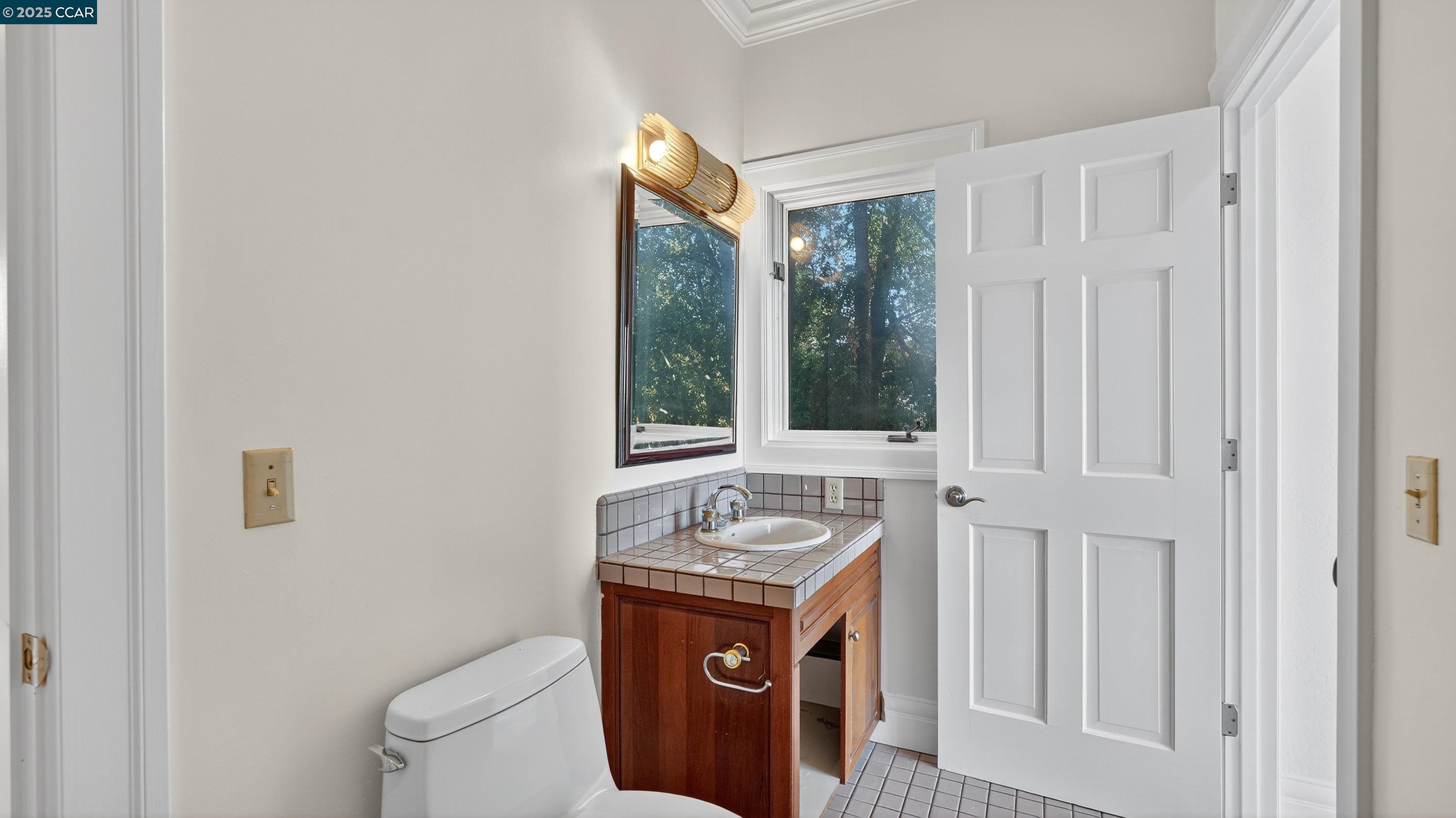 Detail Gallery Image 34 of 45 For 311 Santa Rosa Dr, Los Gatos,  CA 95032 - 5 Beds | 3/1 Baths