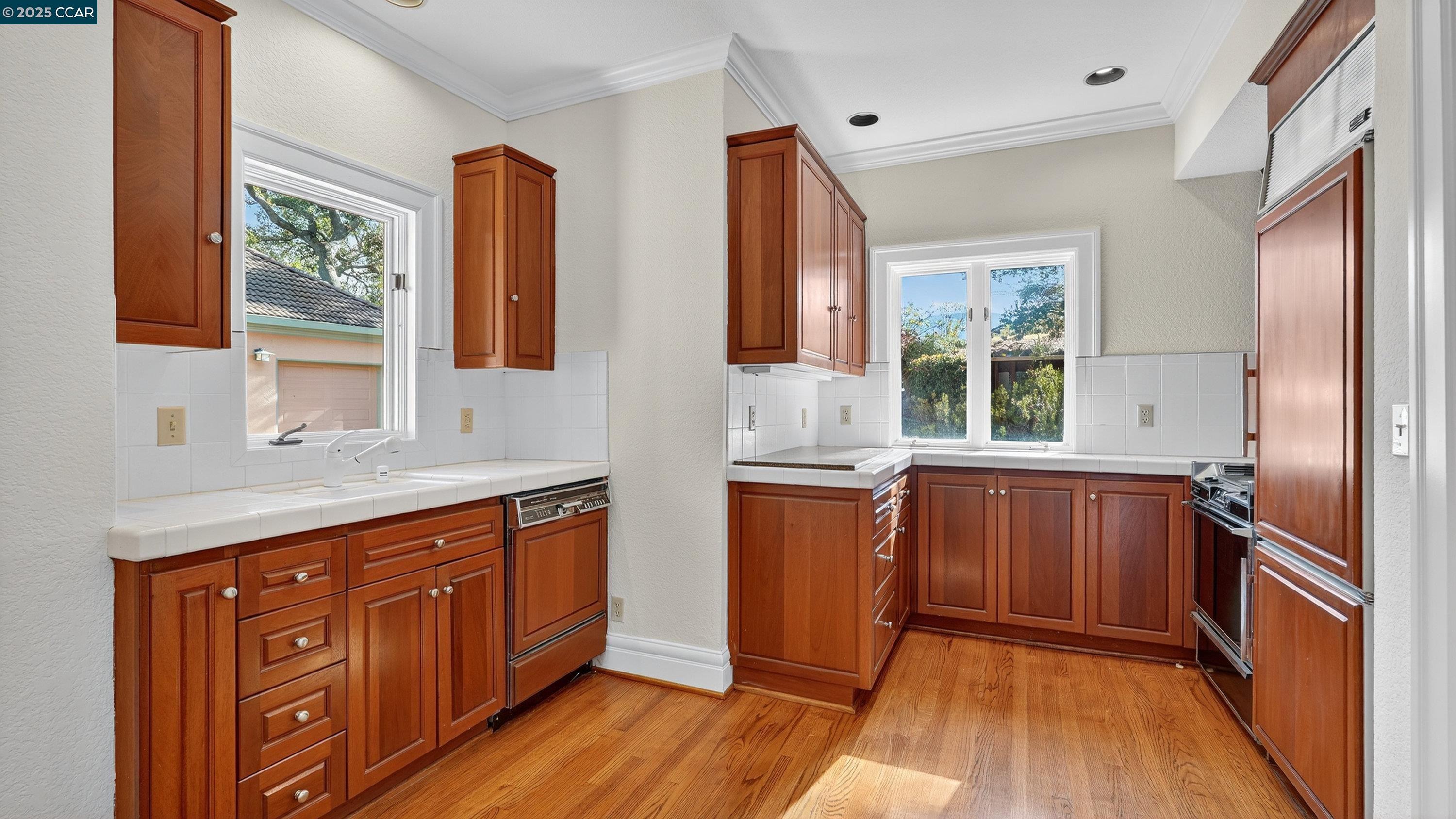 Detail Gallery Image 35 of 45 For 311 Santa Rosa Dr, Los Gatos,  CA 95032 - 5 Beds | 3/1 Baths