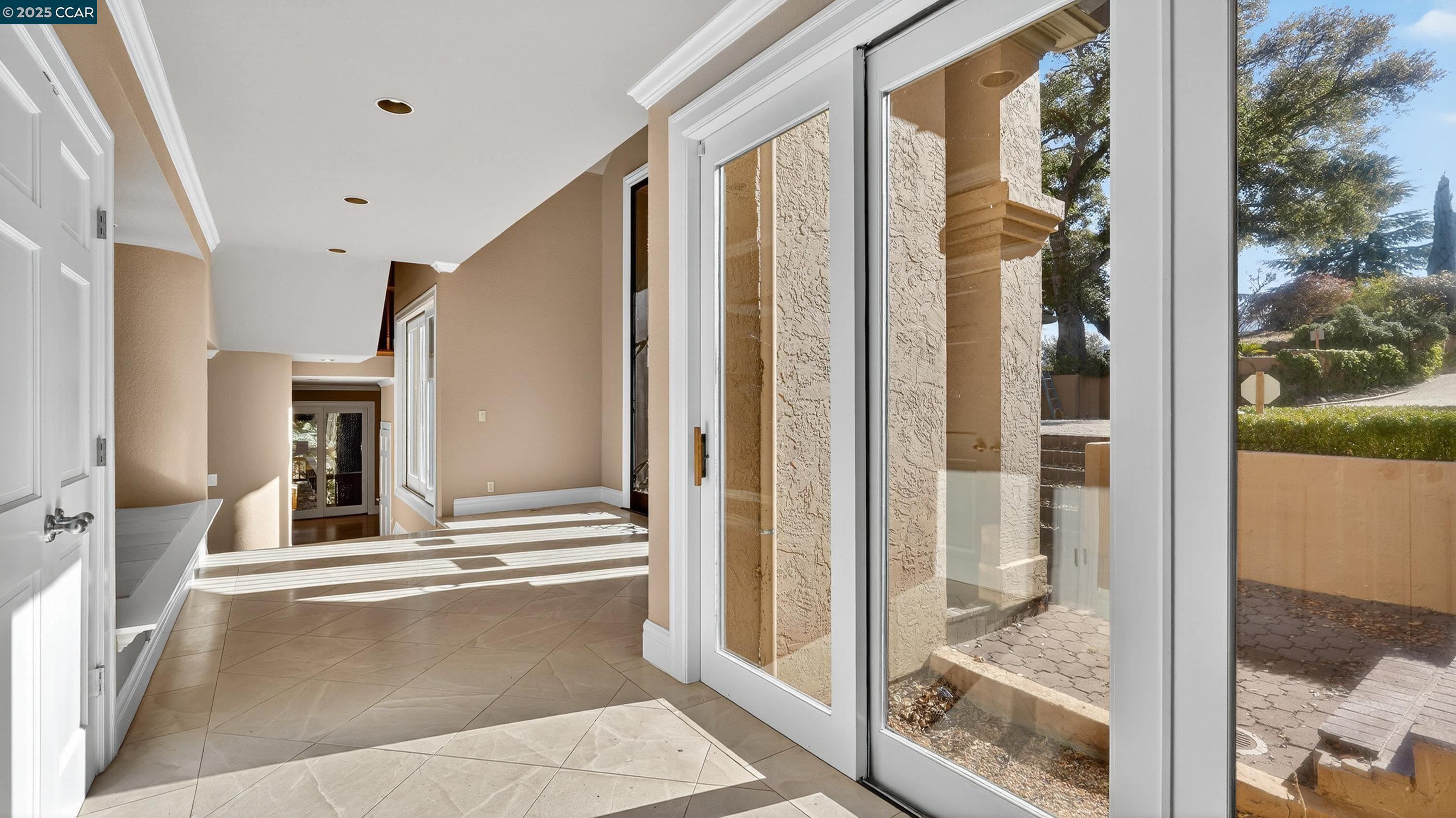 Detail Gallery Image 5 of 45 For 311 Santa Rosa Dr, Los Gatos,  CA 95032 - 5 Beds | 3/1 Baths