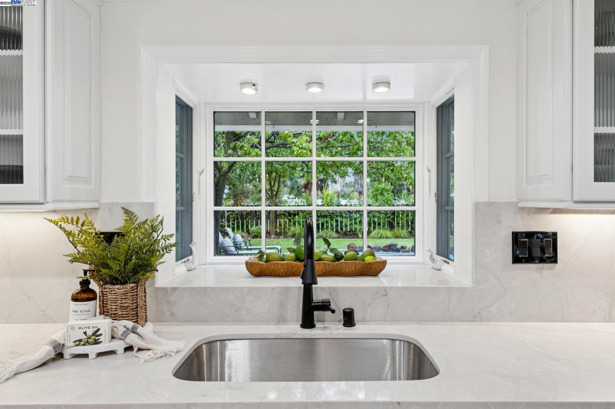 Detail Gallery Image 13 of 60 For 55 Cora Ct, Walnut Creek,  CA 94597 - 4 Beds | 2 Baths