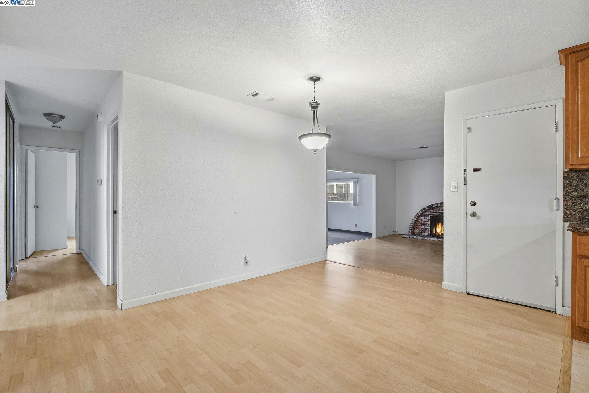 Detail Gallery Image 6 of 18 For 4511 Sandra Ct, Union City,  CA 94587 - 4 Beds | 2 Baths