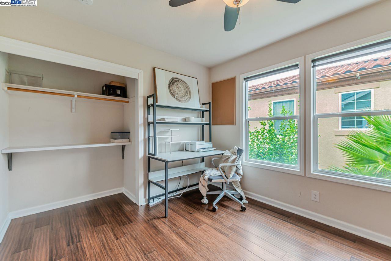 Detail Gallery Image 21 of 43 For 1115 Vine Ave, Martinez,  CA 94553 - 4 Beds | 2/1 Baths