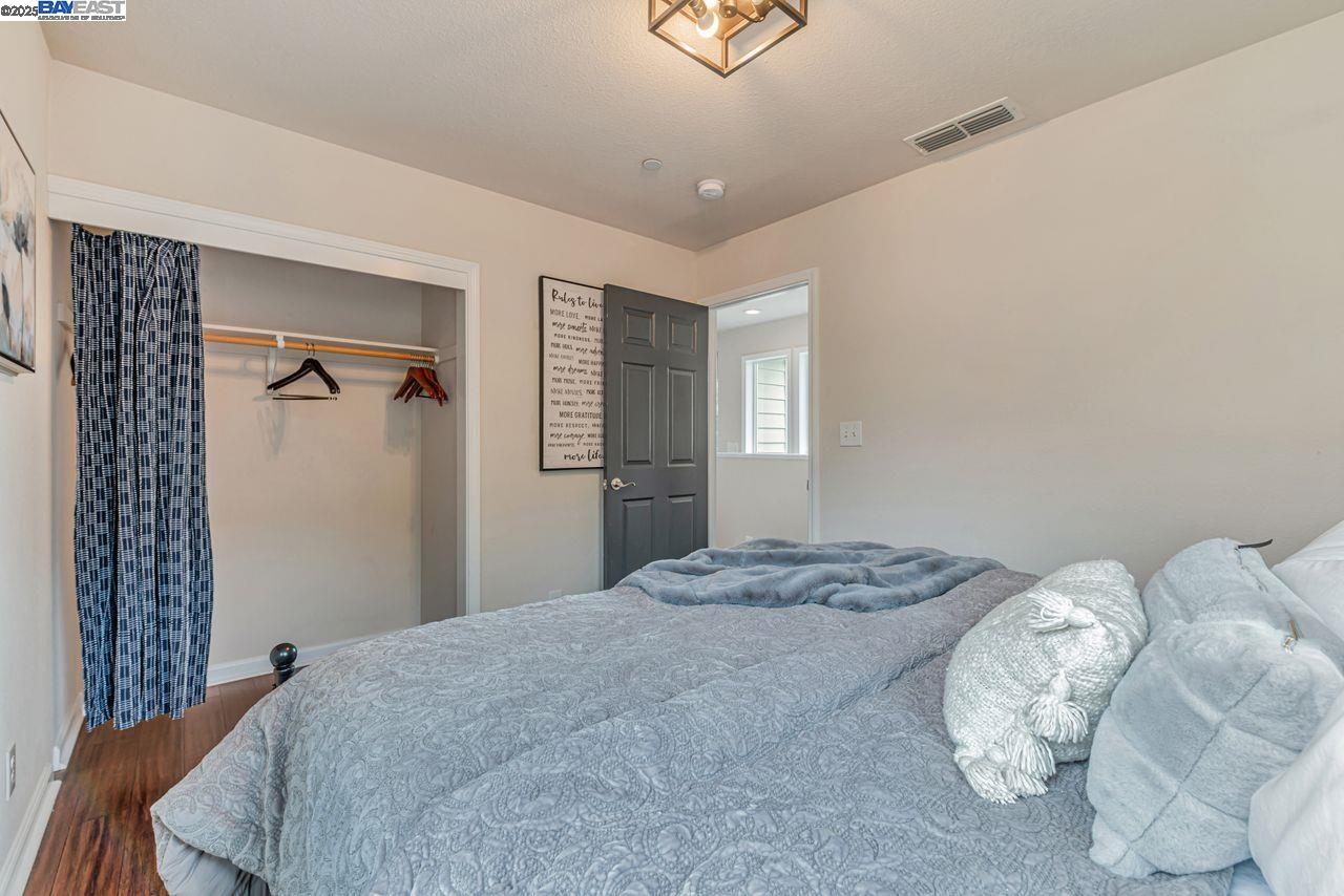 Detail Gallery Image 27 of 43 For 1115 Vine Ave, Martinez,  CA 94553 - 4 Beds | 2/1 Baths