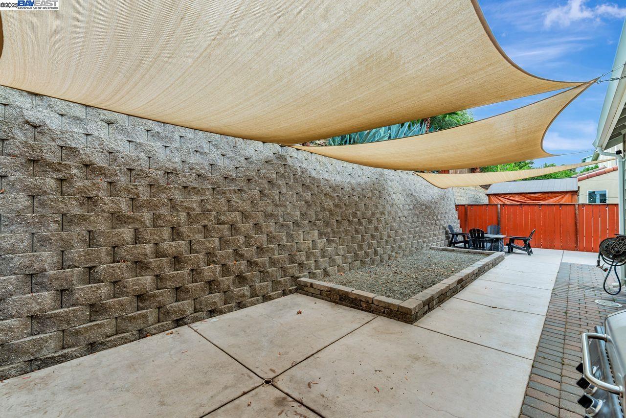 Detail Gallery Image 40 of 43 For 1115 Vine Ave, Martinez,  CA 94553 - 4 Beds | 2/1 Baths