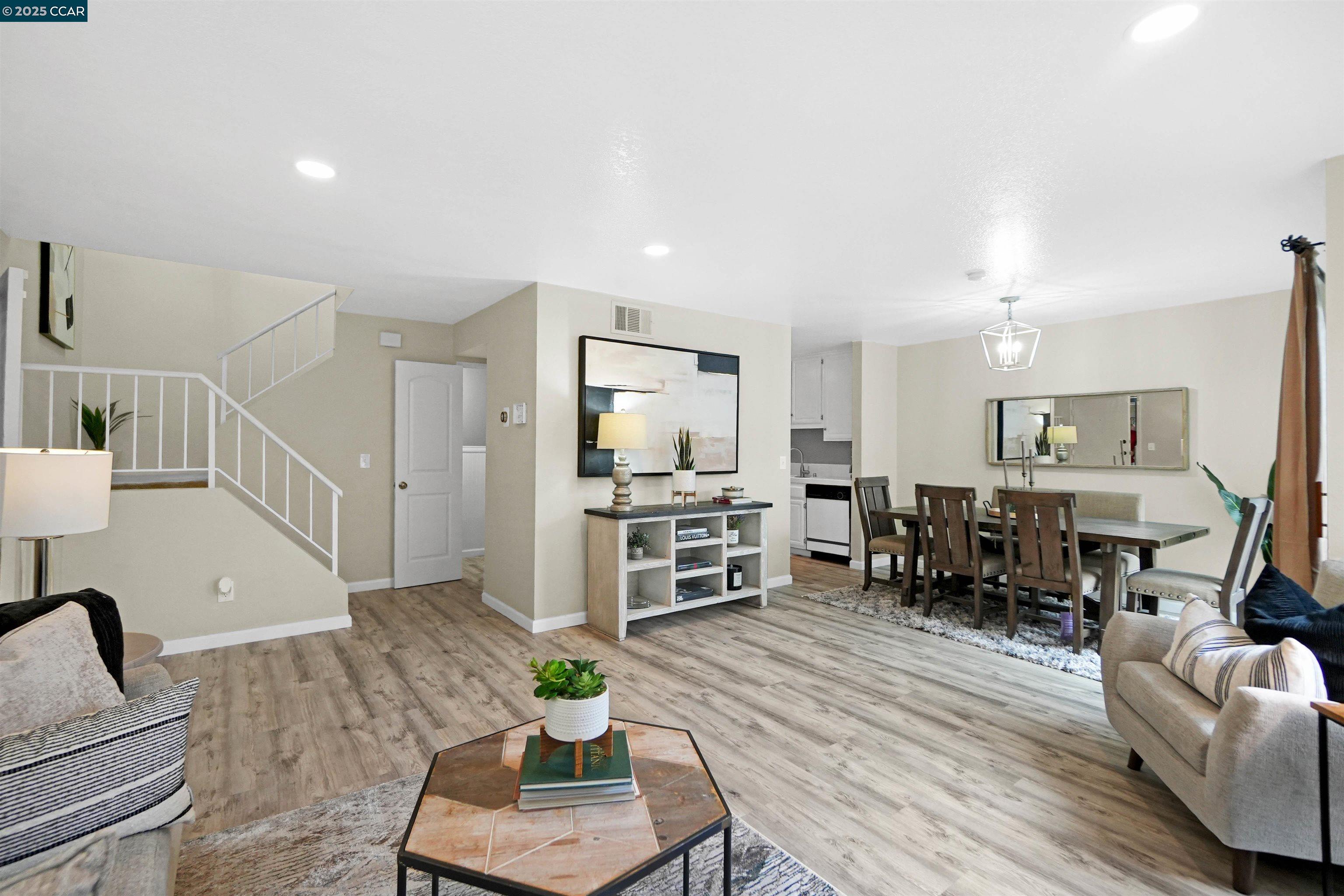 Detail Gallery Image 11 of 52 For 303 Atlas Dr #7,  Hercules,  CA 94547 - 2 Beds | 1/1 Baths