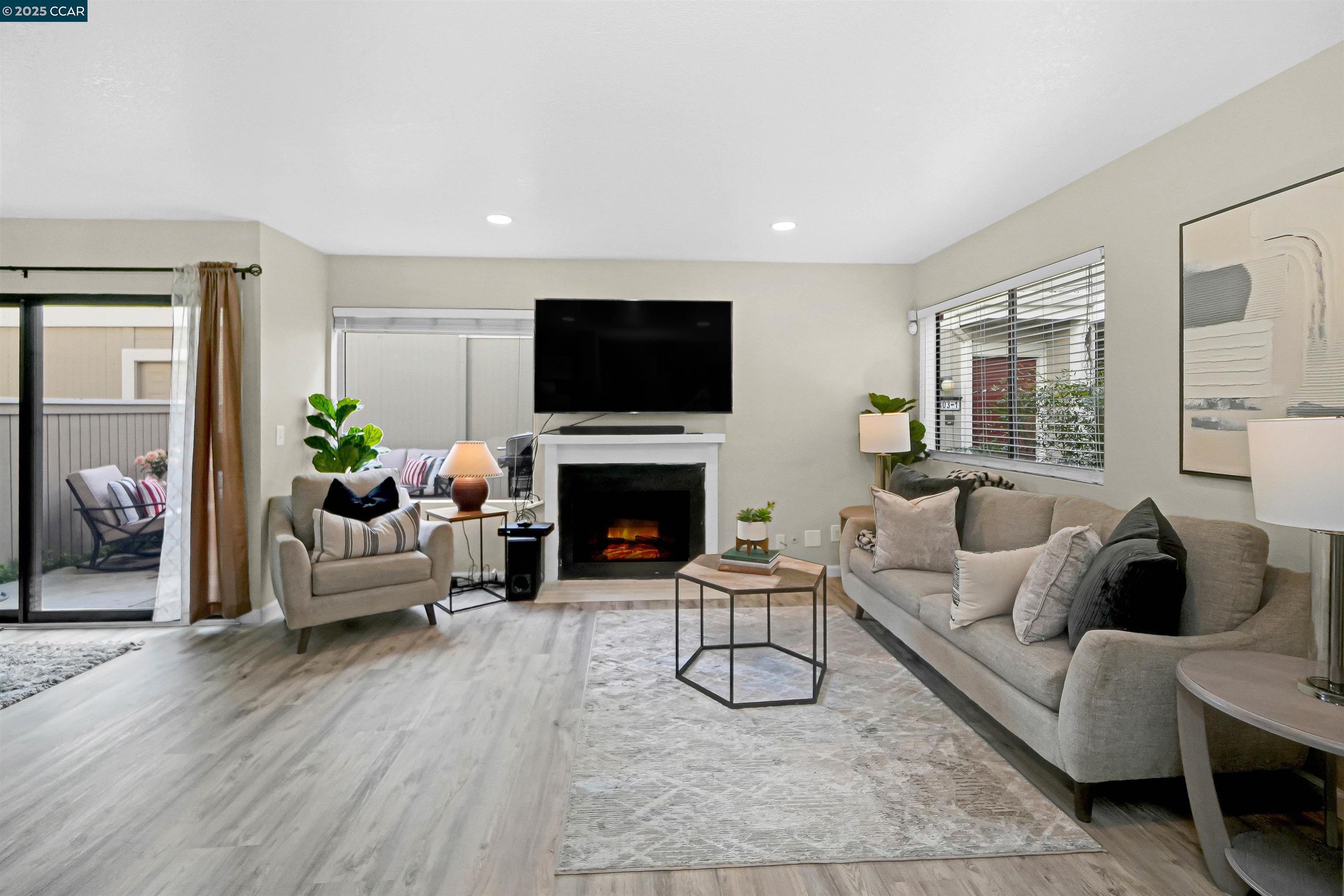 Detail Gallery Image 9 of 52 For 303 Atlas Dr #7,  Hercules,  CA 94547 - 2 Beds | 1/1 Baths