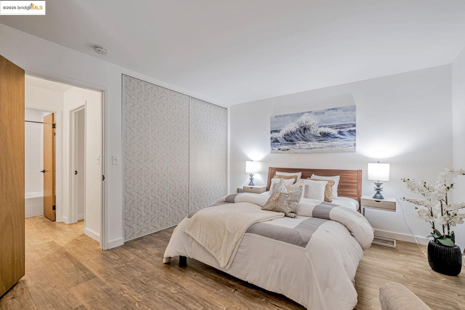 Detail Gallery Image 12 of 22 For 2700 Le Conte Ave #301,  Berkeley,  CA 94709 - 1 Beds | 1 Baths