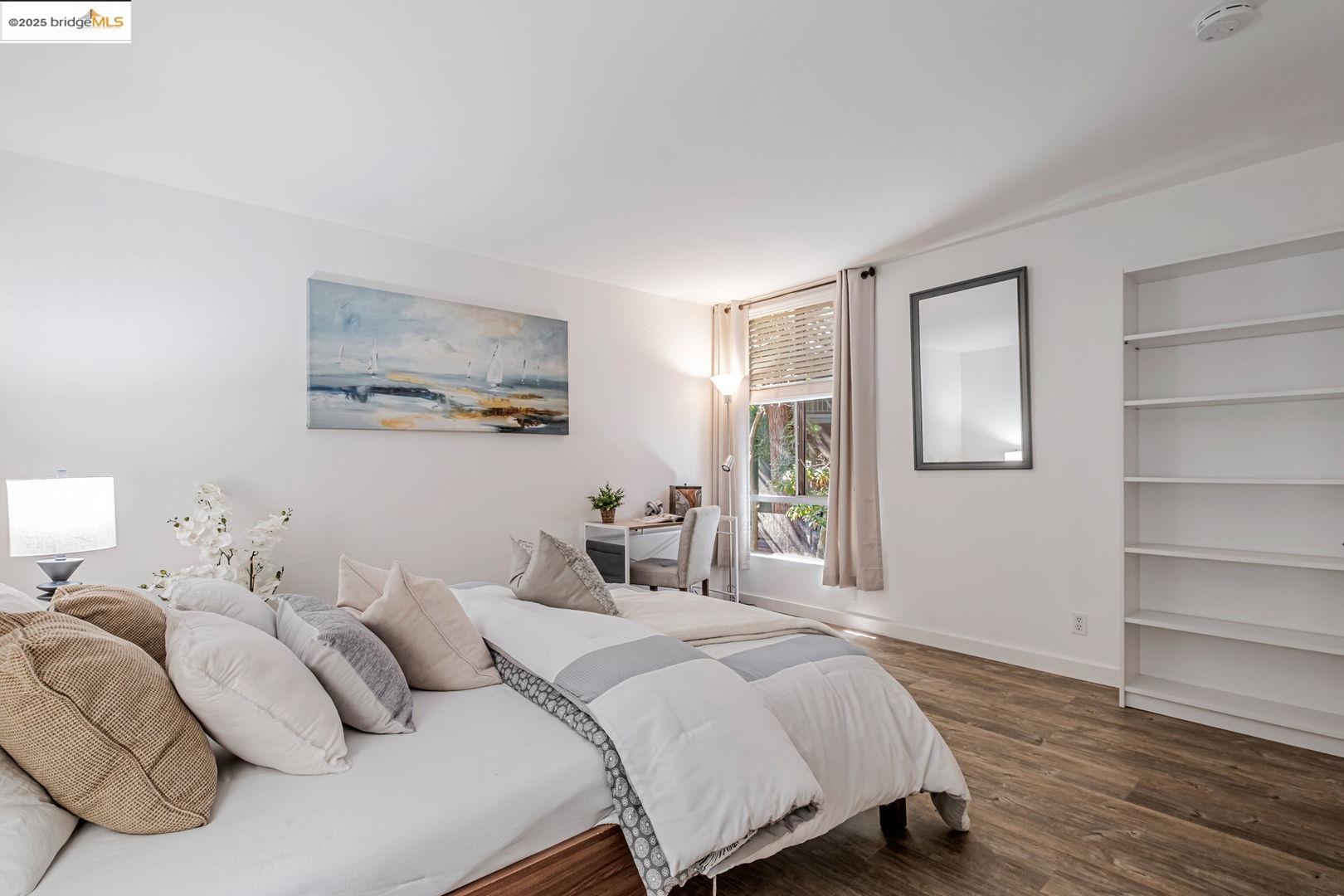 Detail Gallery Image 13 of 22 For 2700 Le Conte Ave #301,  Berkeley,  CA 94709 - 1 Beds | 1 Baths