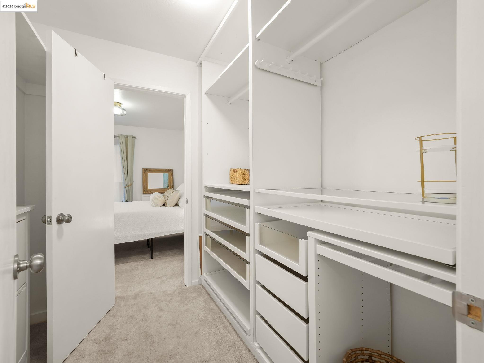 Detail Gallery Image 11 of 47 For 1321 Webster St #D212,  Alameda,  CA 94501 - 1 Beds | 1 Baths