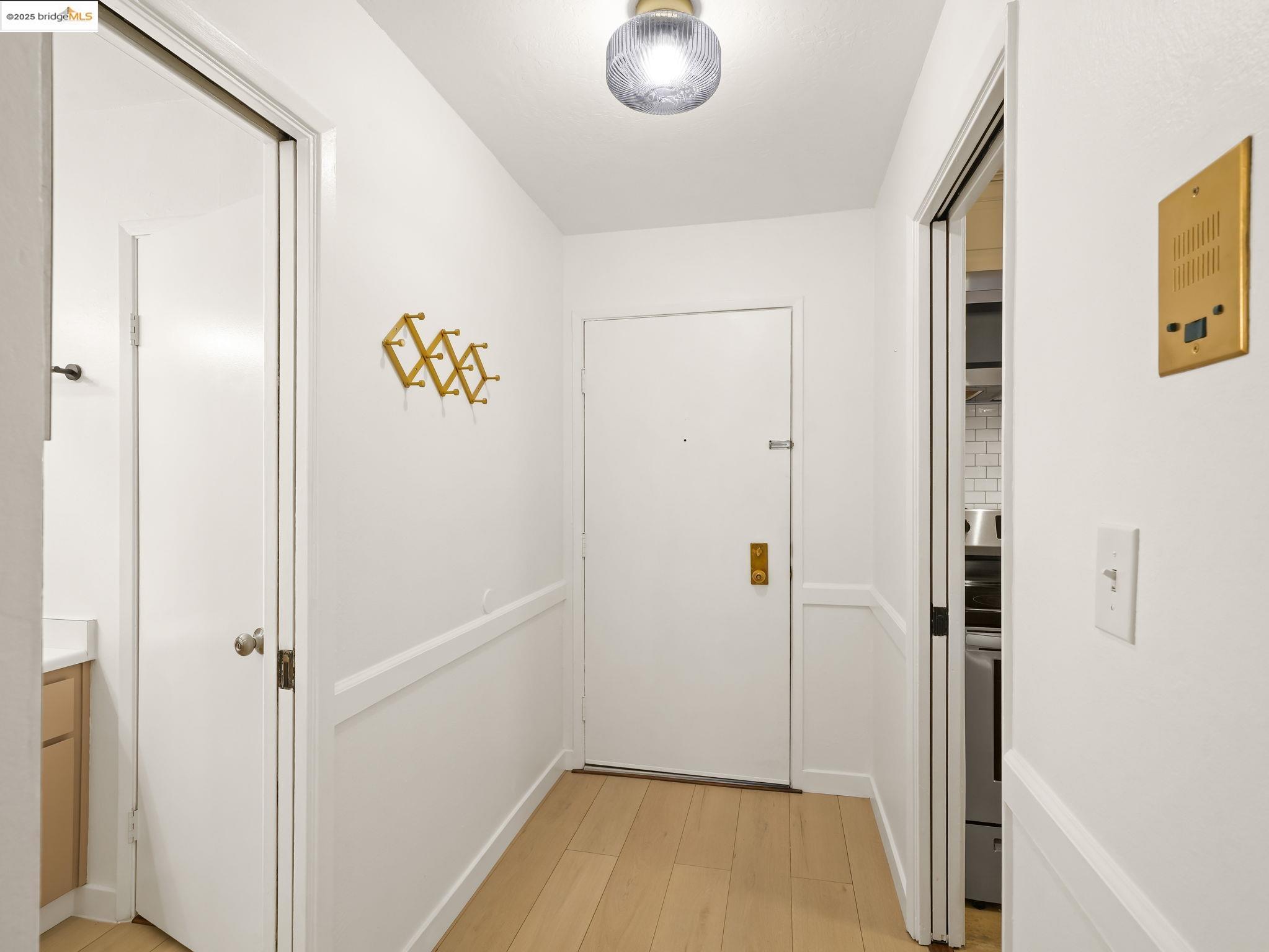 Detail Gallery Image 12 of 47 For 1321 Webster St #D212,  Alameda,  CA 94501 - 1 Beds | 1 Baths