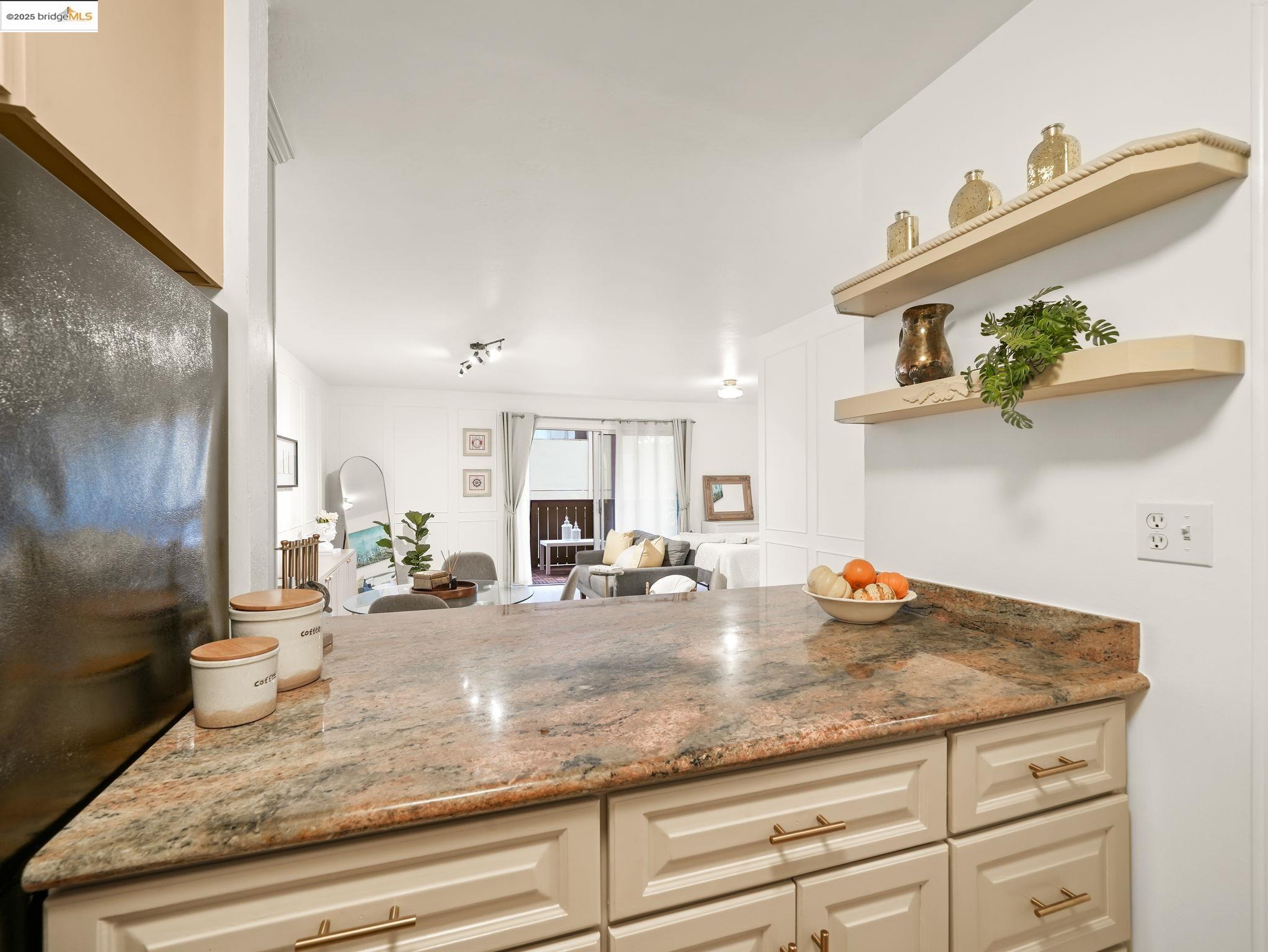 Detail Gallery Image 26 of 47 For 1321 Webster St #D212,  Alameda,  CA 94501 - 1 Beds | 1 Baths