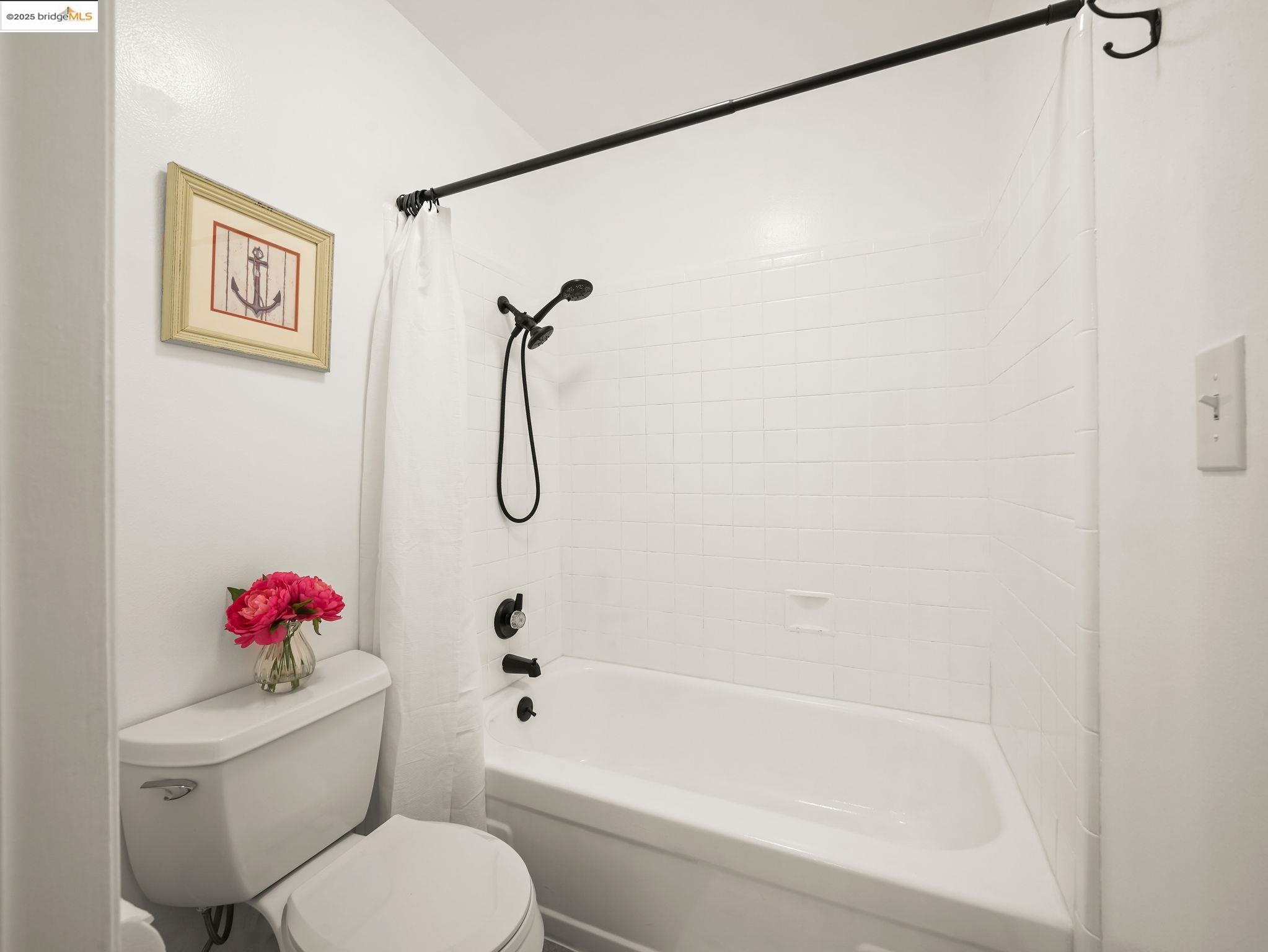 Detail Gallery Image 27 of 47 For 1321 Webster St #D212,  Alameda,  CA 94501 - 1 Beds | 1 Baths