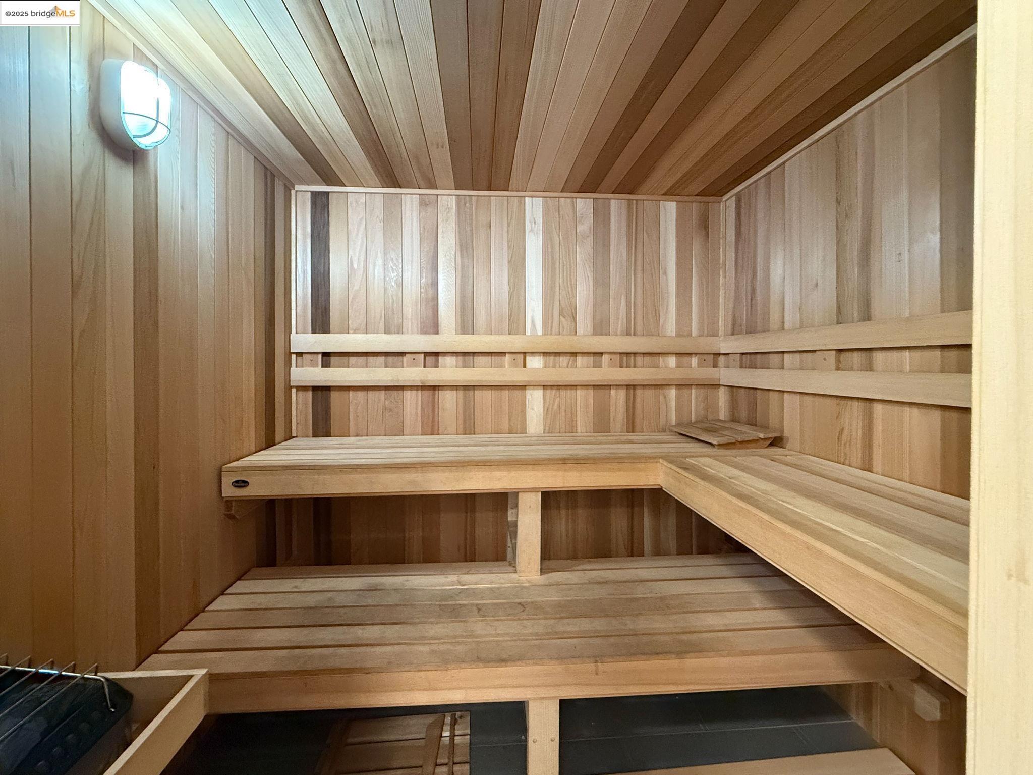 Detail Gallery Image 33 of 47 For 1321 Webster St #D212,  Alameda,  CA 94501 - 1 Beds | 1 Baths