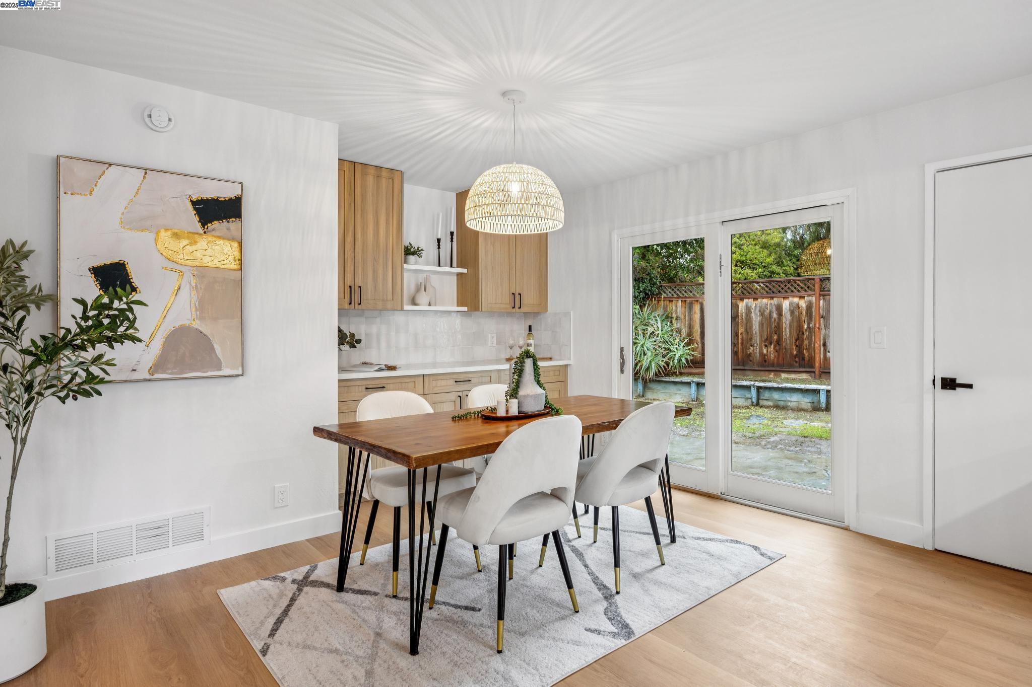 Detail Gallery Image 11 of 47 For 1764 via Flores, San Jose,  CA 95132 - 3 Beds | 2 Baths