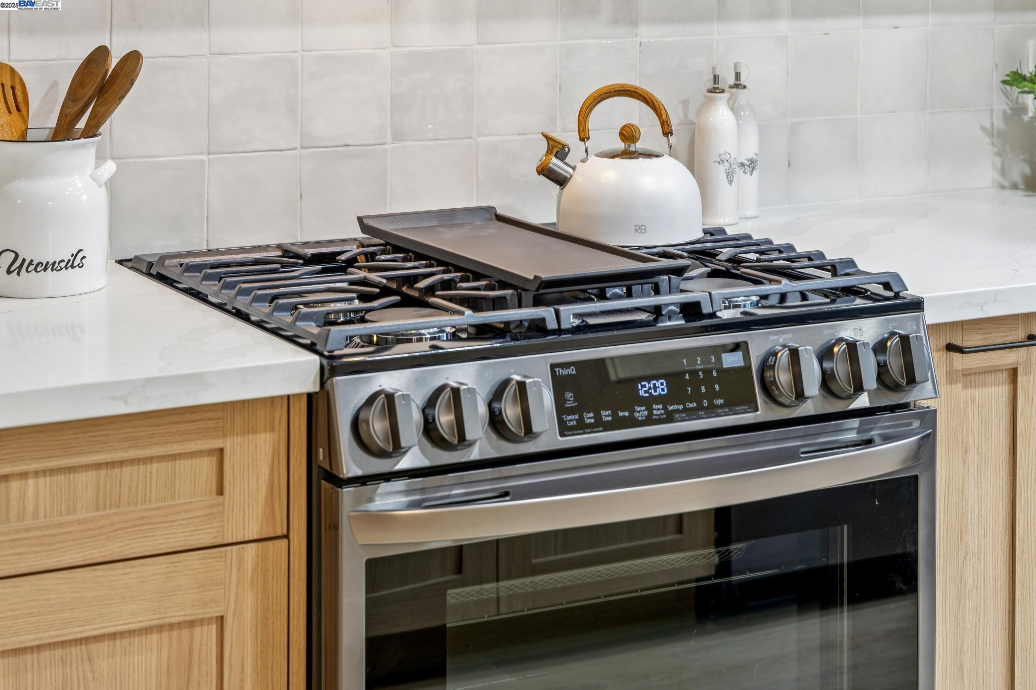 Detail Gallery Image 19 of 47 For 1764 via Flores, San Jose,  CA 95132 - 3 Beds | 2 Baths