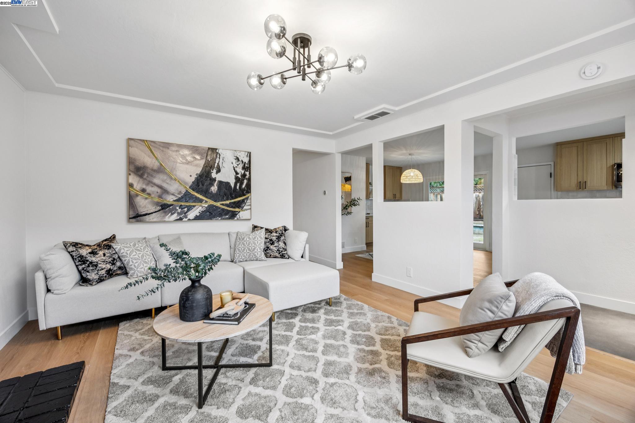 Detail Gallery Image 10 of 47 For 1764 via Flores, San Jose,  CA 95132 - 3 Beds | 2 Baths