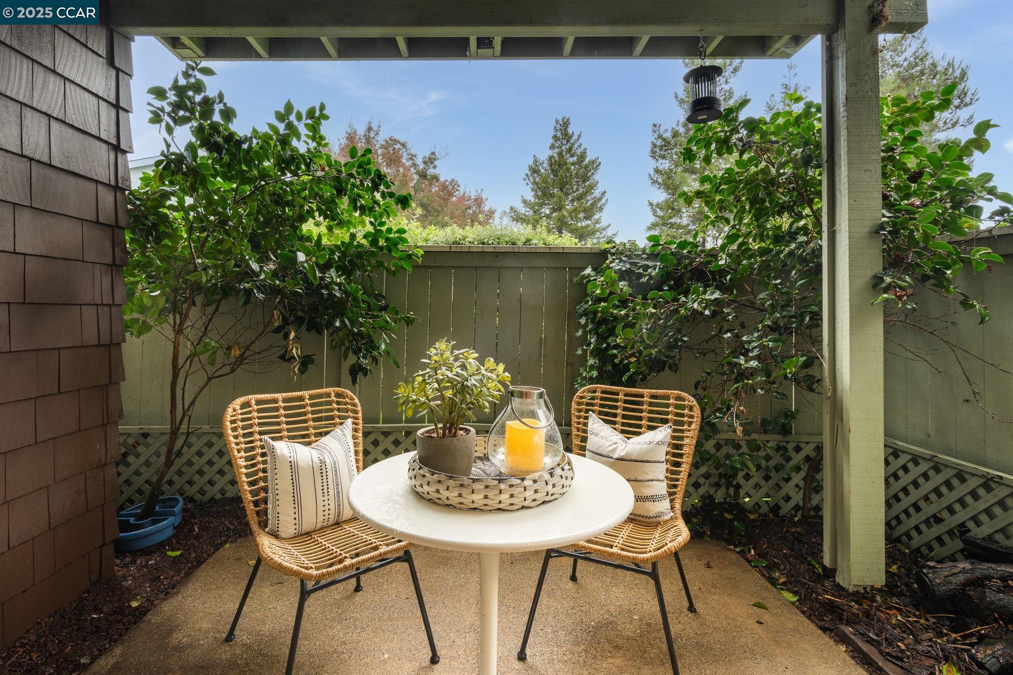 Detail Gallery Image 11 of 29 For 107 Compton Circle a,  San Ramon,  CA 94583 - 2 Beds | 2 Baths